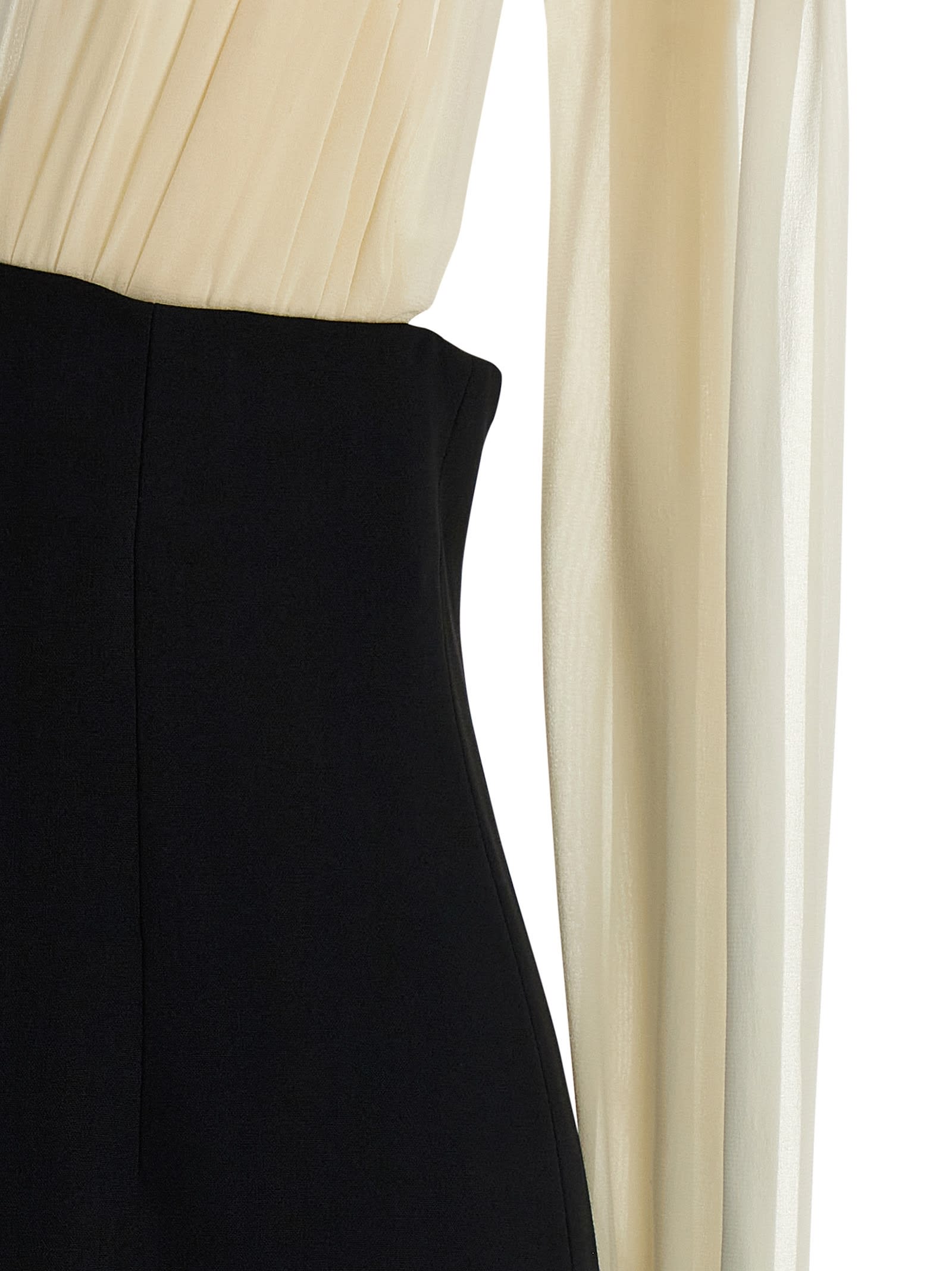 Armarium V-neck Maxi Dress In Black