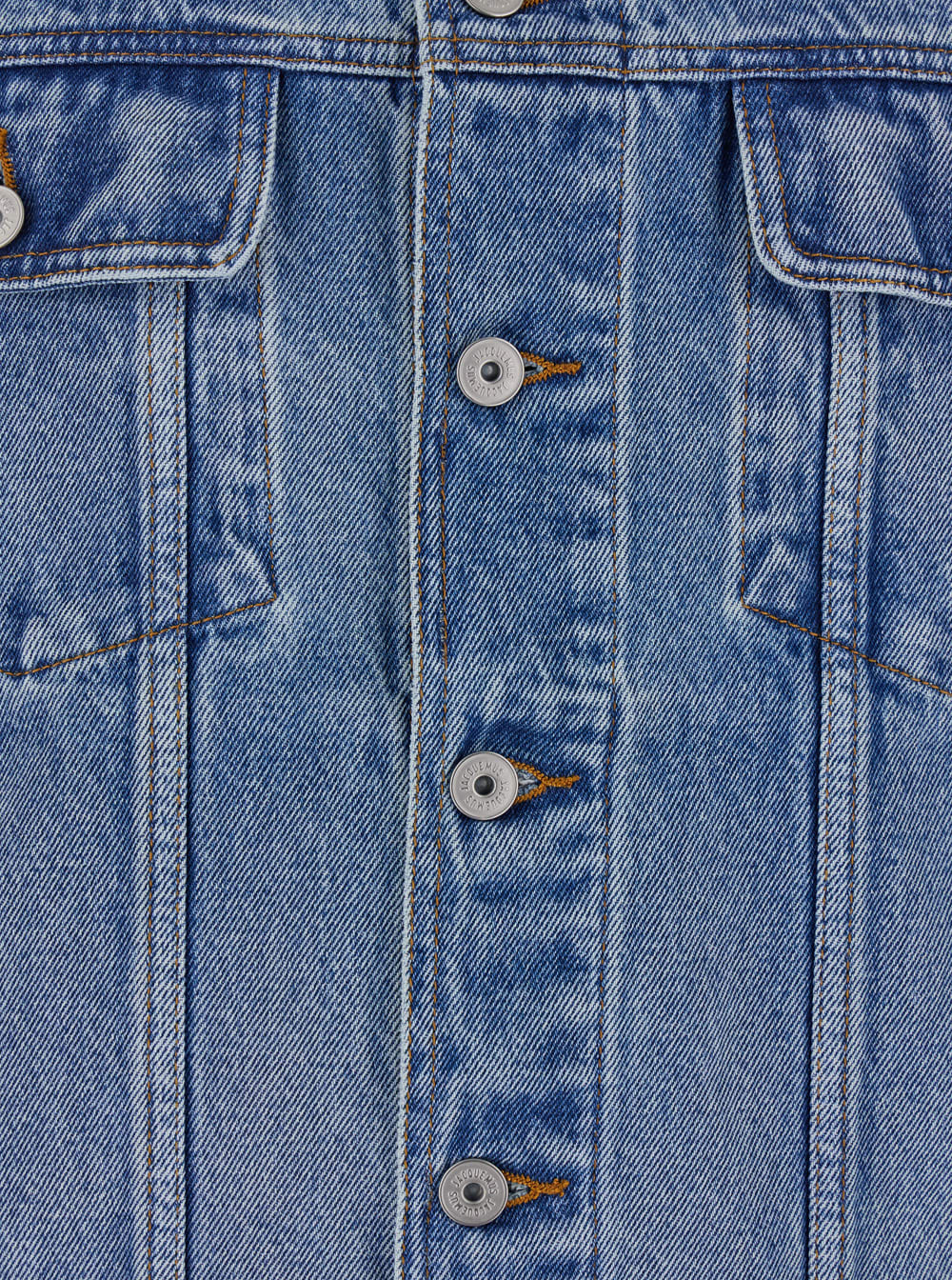 Jacquemus Vintage Light Wash Cropped Denim Jacket In Blu