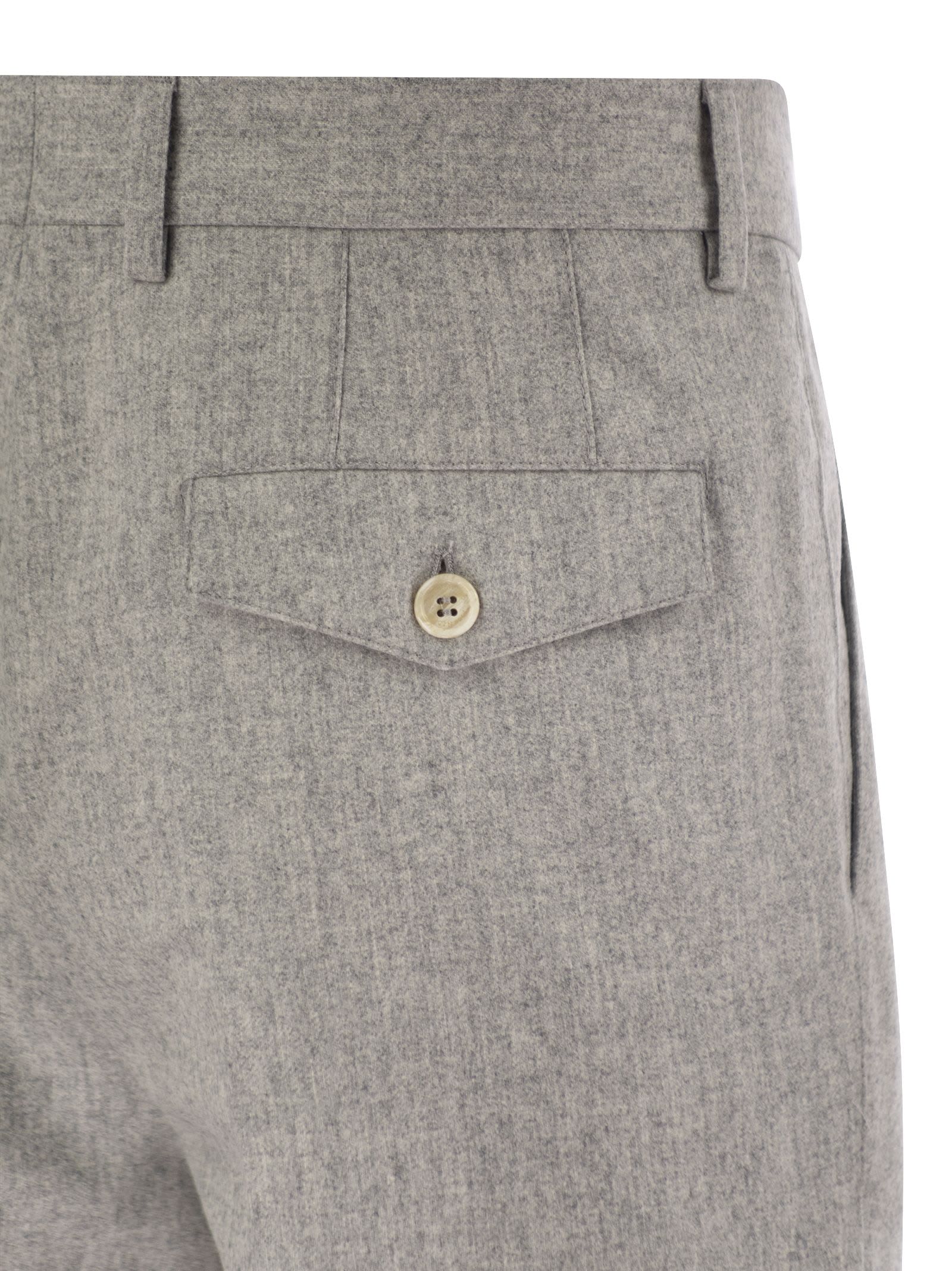 Shop Brunello Cucinelli Leisure Fit Trousers In Virgin Wool Flannel With Double Darts In Pearl