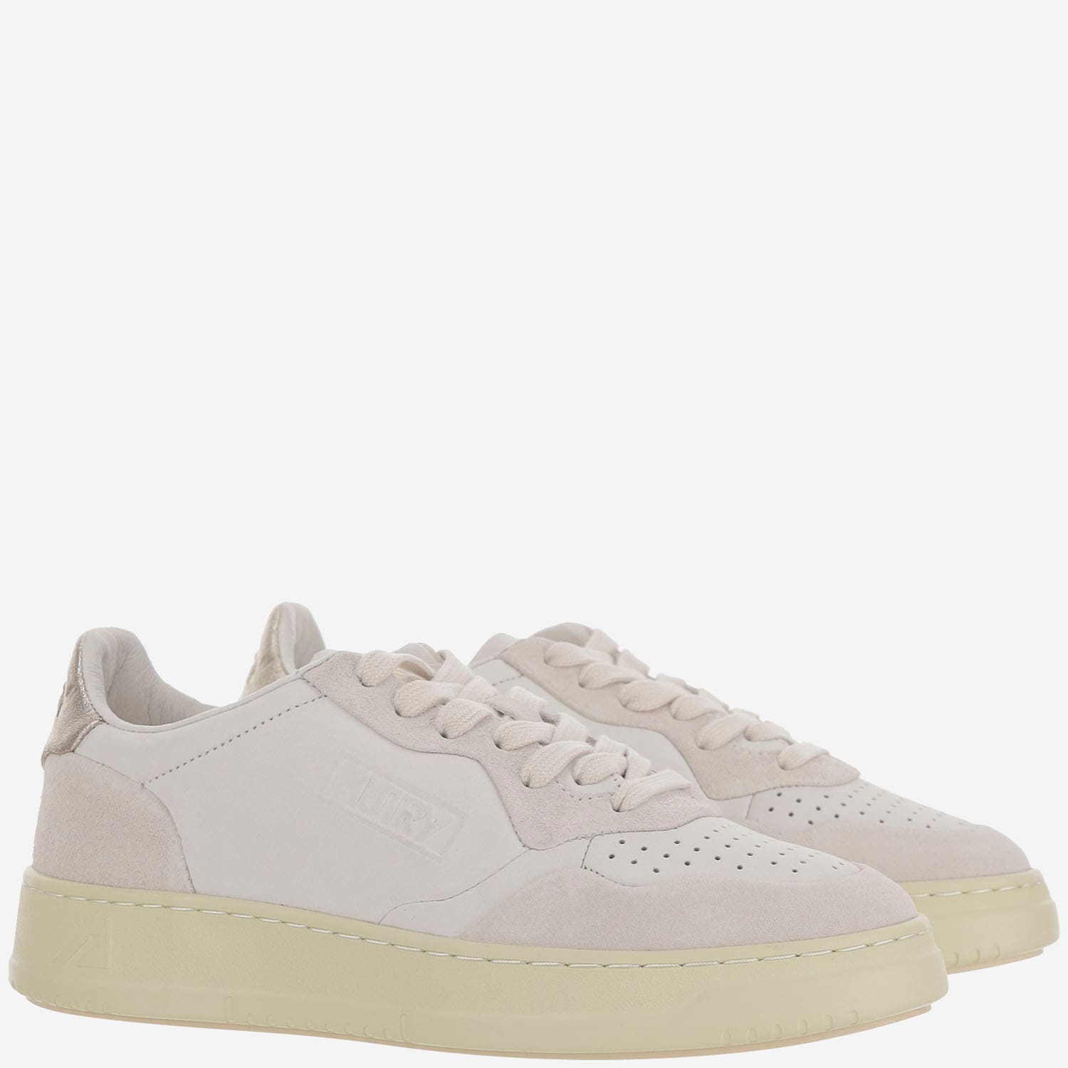 Autry Medalist Low Leather Sneakers In Neutral