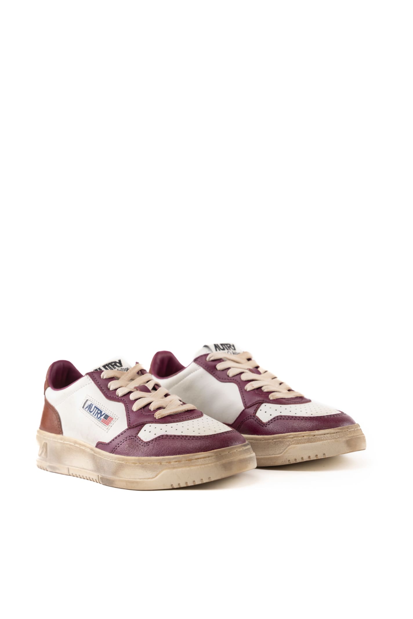 Shop Autry Medalist Low Super Vintage Sneakers In White/purple Leather In Bianco