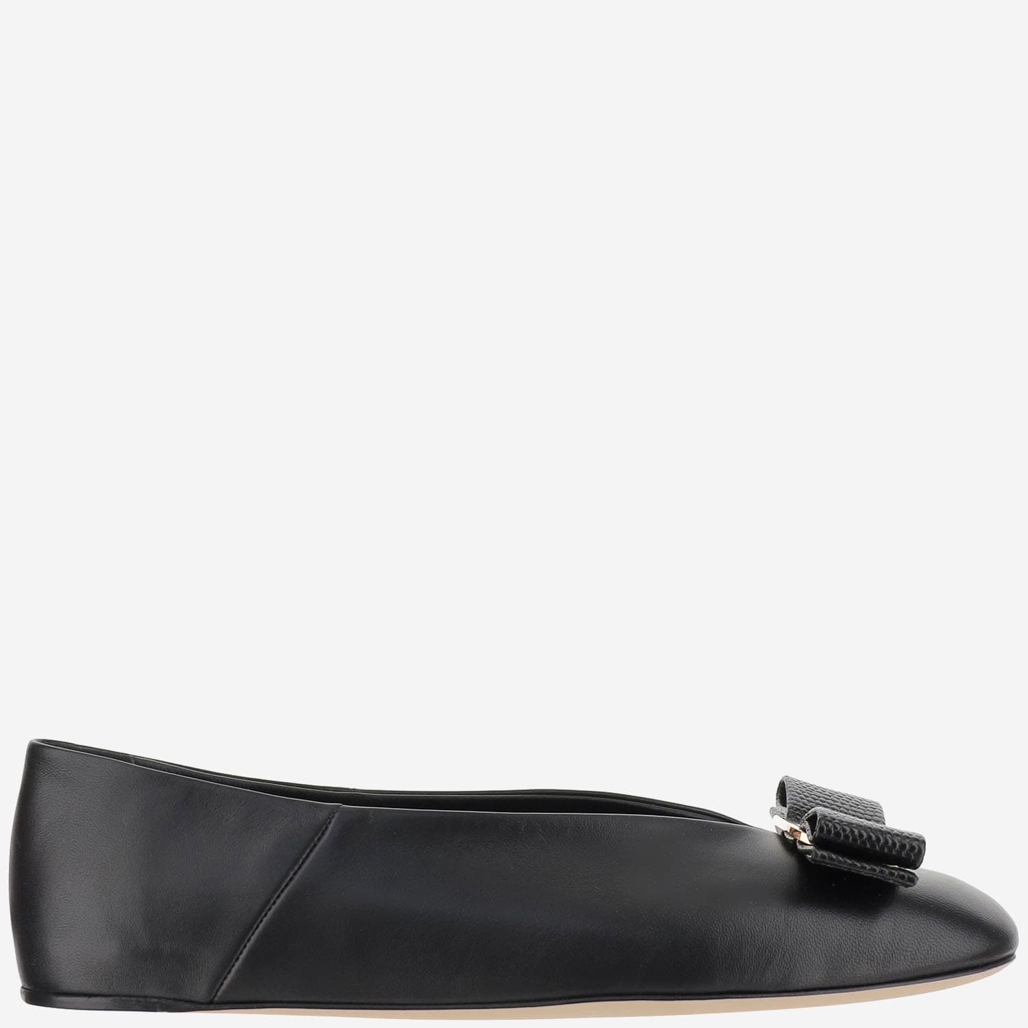 Ferragamo Vara Bow Ballet Flats In Black
