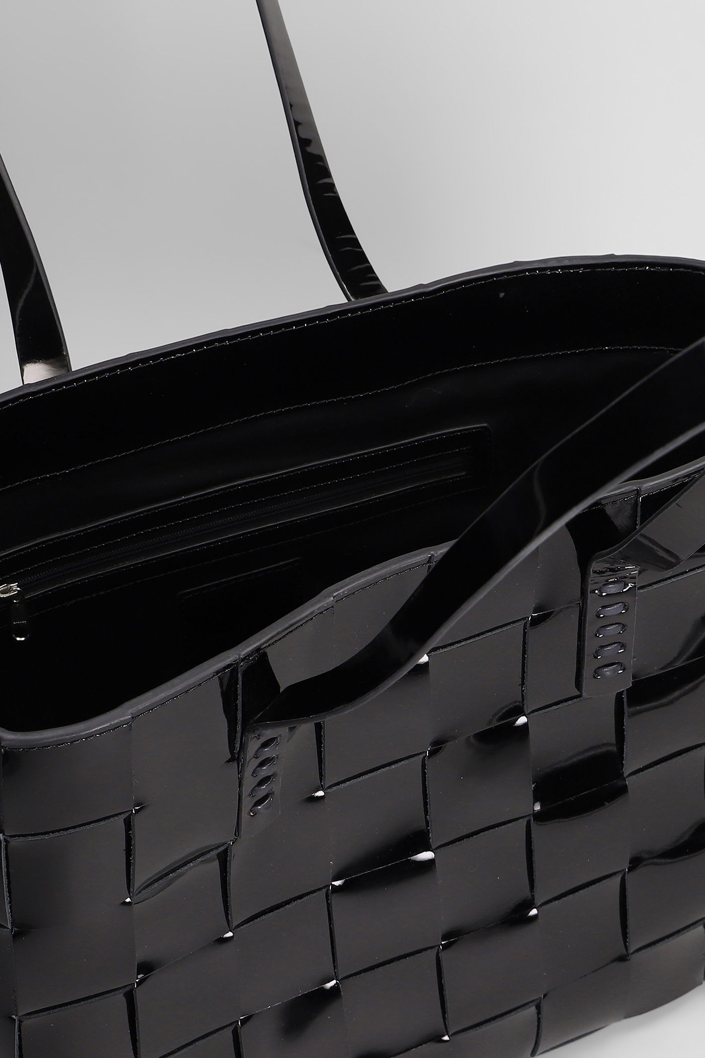 Dragon Diffusion Box Weave Basket Tote In Black Leather In Black