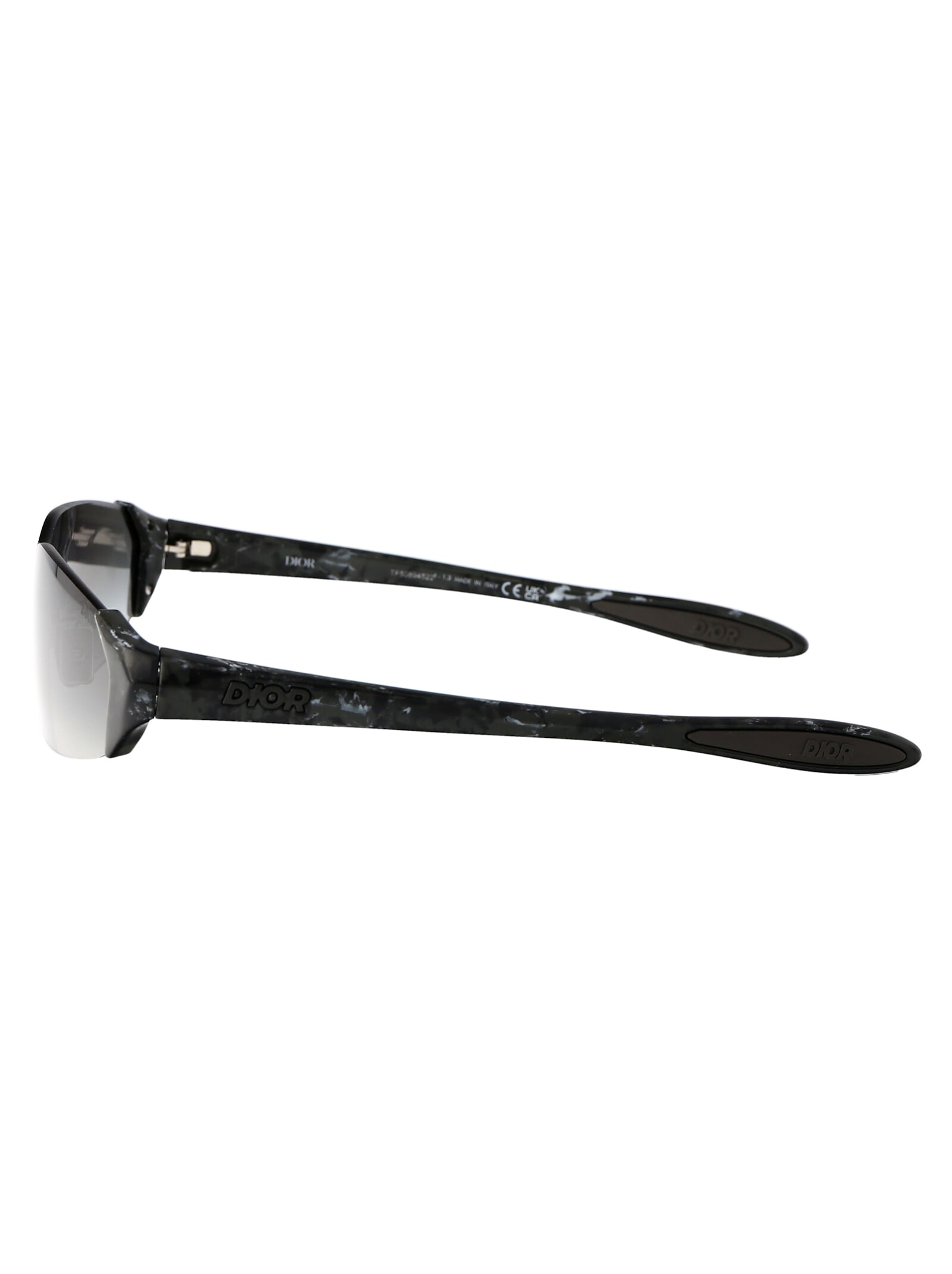 Shop Dior Bay M1u Sunglasses In 10a1 Black/other / Gradient Smoke