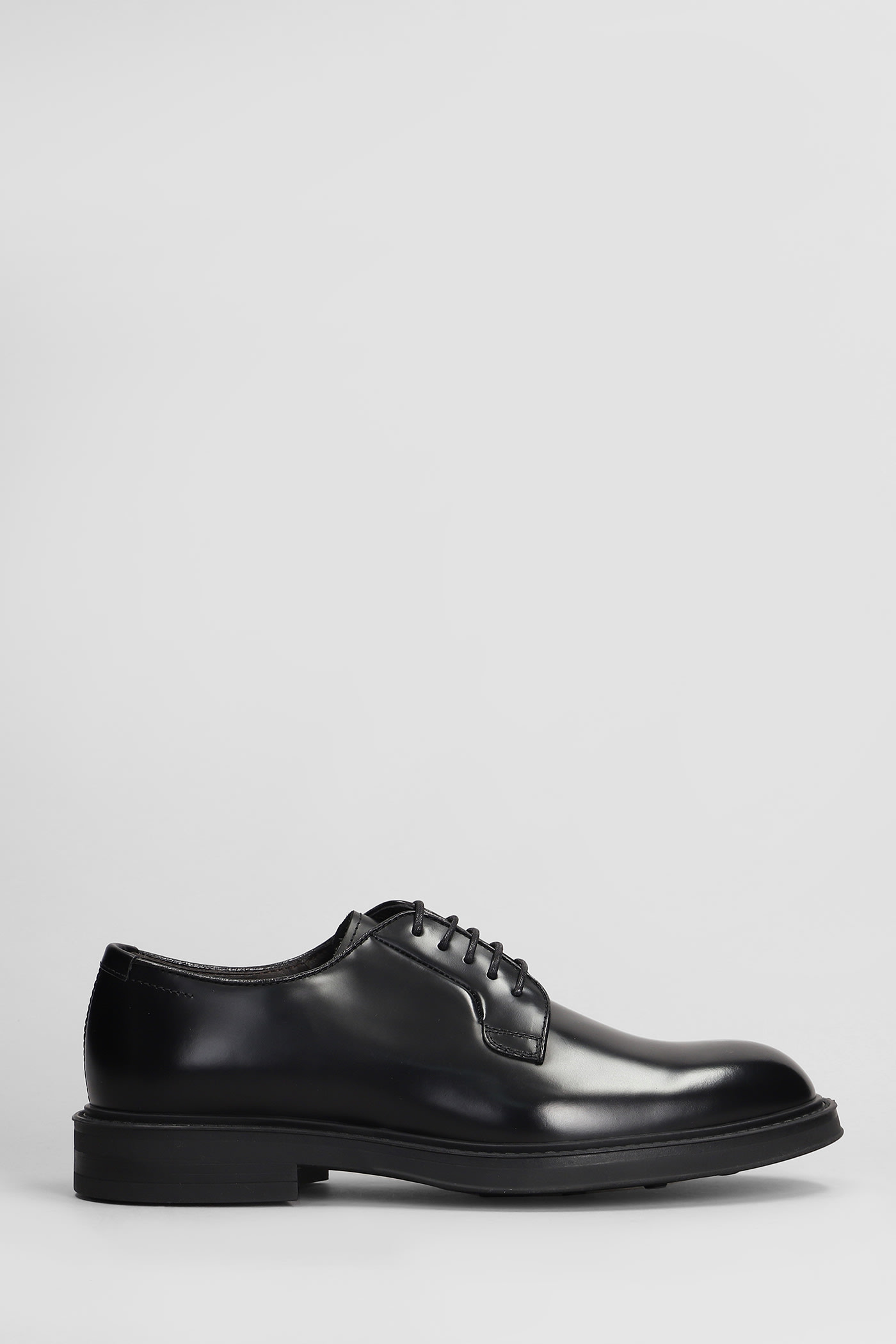 Lace Up Shoes In Black Leather