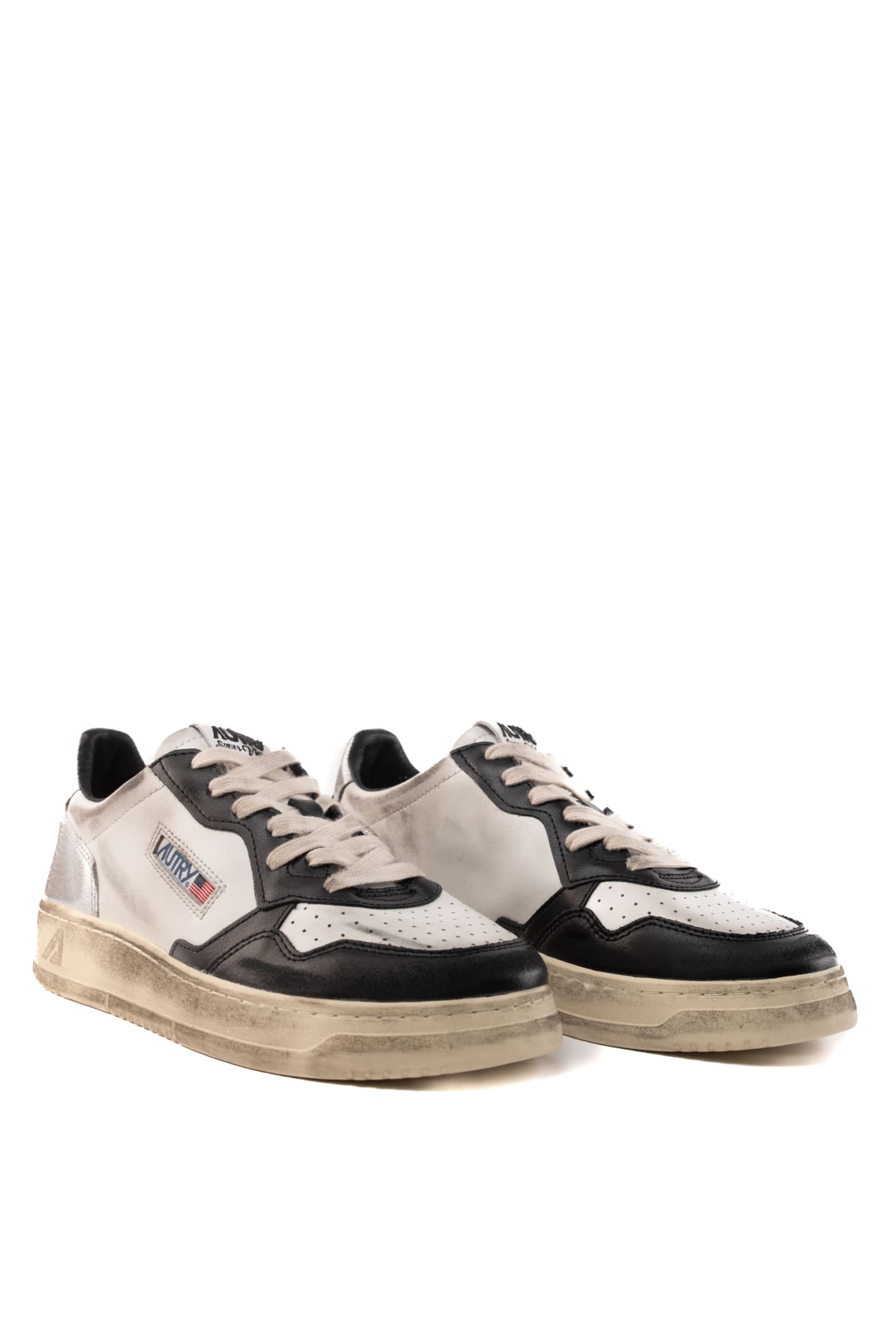 Shop Autry Medalist Low Super Vintage Sneakers In White/black/silver Leather In White/silver/black