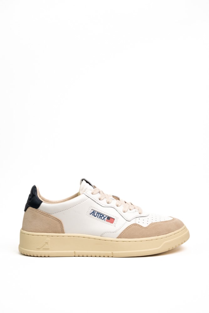 Shop Autry Medalist Low Sneakers In White/blue Leather And Suede In Leat/suede Wht/blue