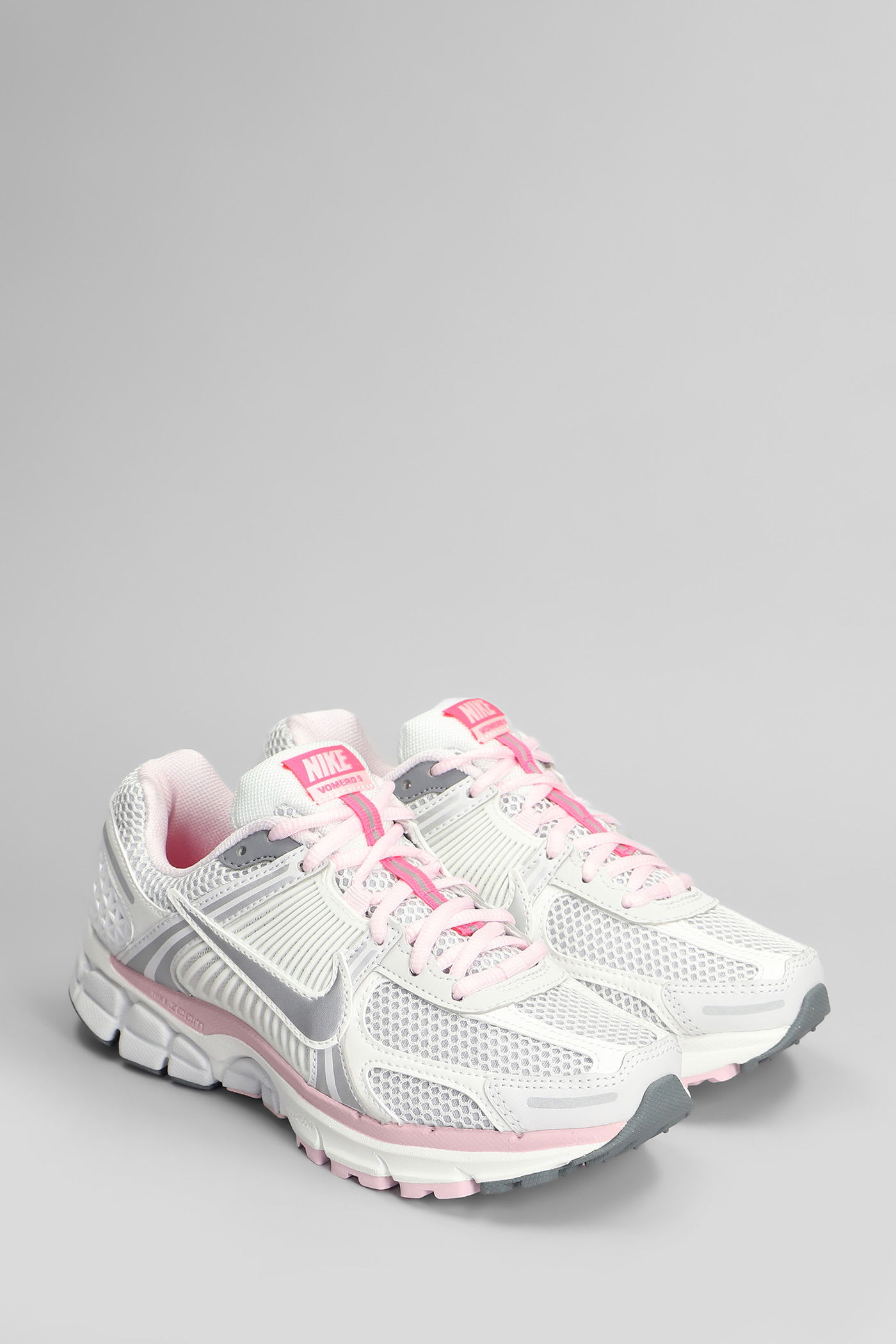 Nike Zoom Vomero 5 Sneakers In White Leather And Fabric In White