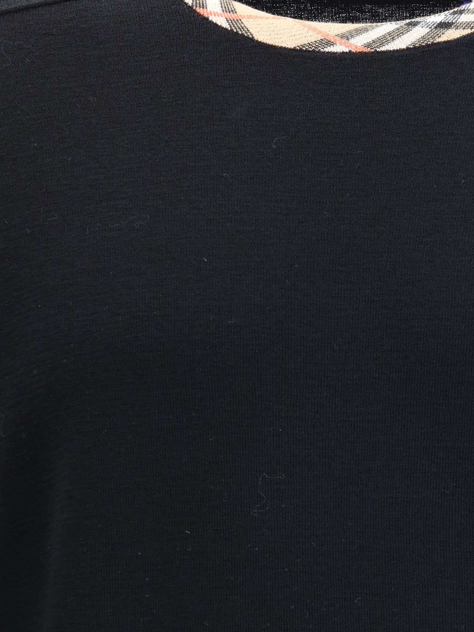 Burberry Crew Neck Knitwear With Distinctive Patterned Collar In Black