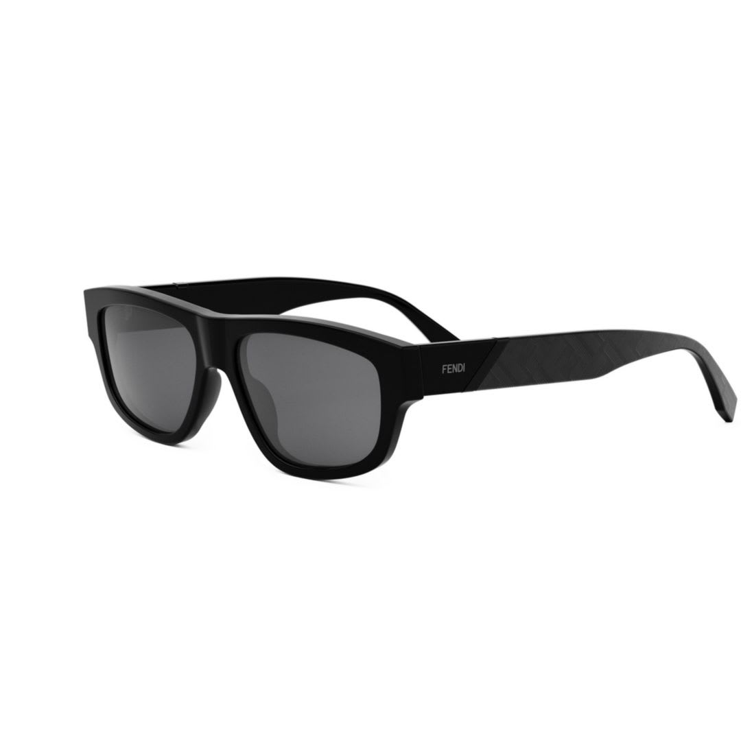 Fendi Rectangular Sunglasses In 01a - Black
