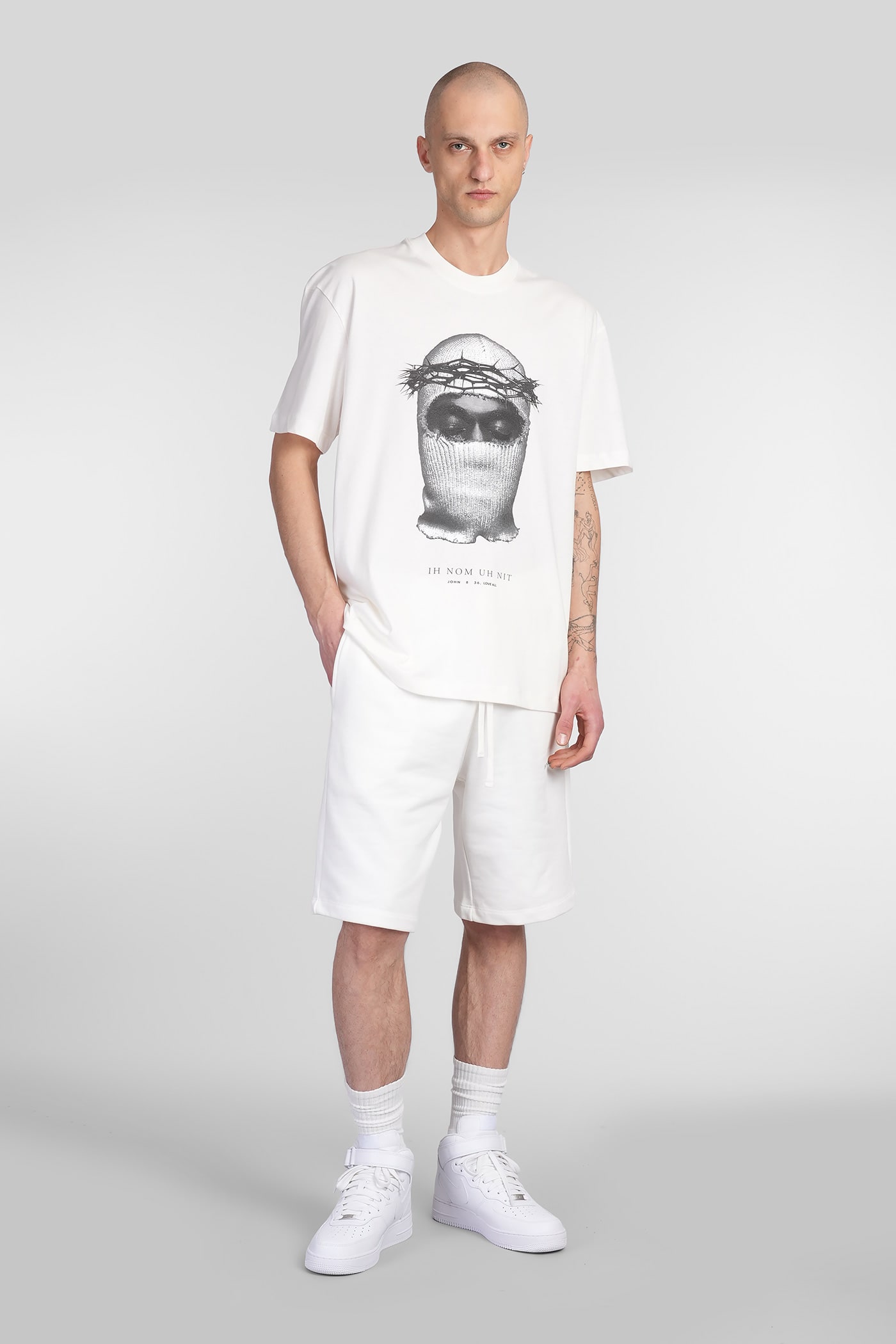 Ih Nom Uh Nit White Newspaper Mask T-shirt In White