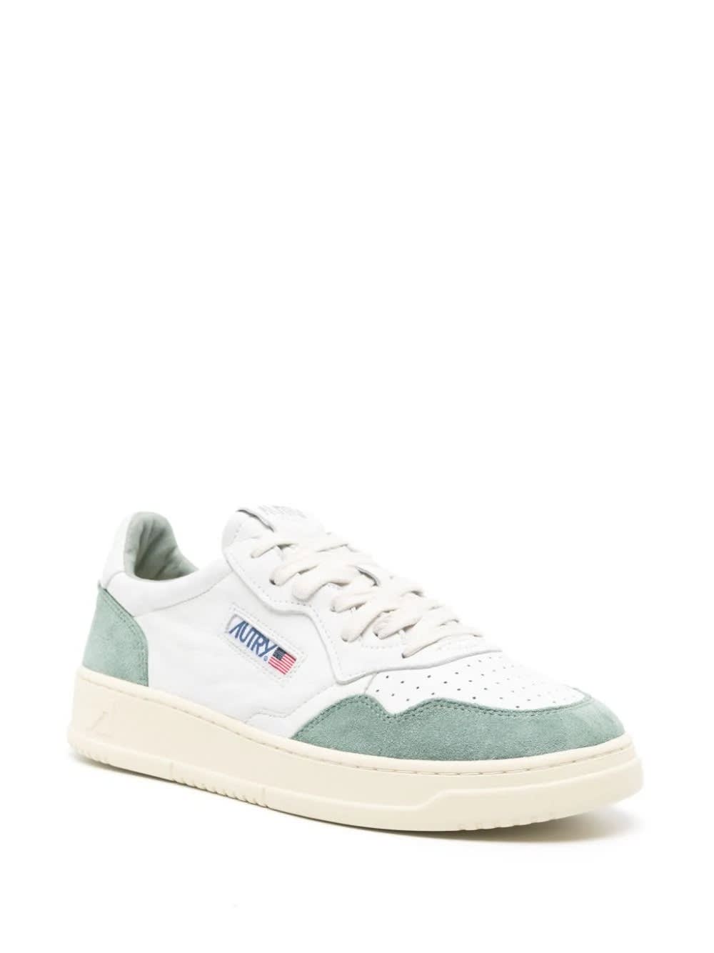 Shop Autry Medalist Low Sneakers In Green Suede And White Leather