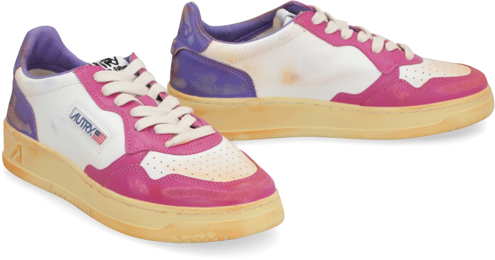 Shop Autry Super Vintage Low-top Sneakers Sneakers In Wht/pink/prp