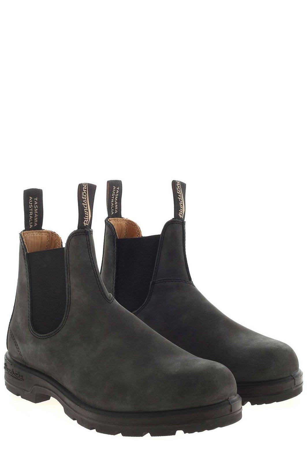 Shop Blundstone 587 Chelsea Boots In Rustick Black