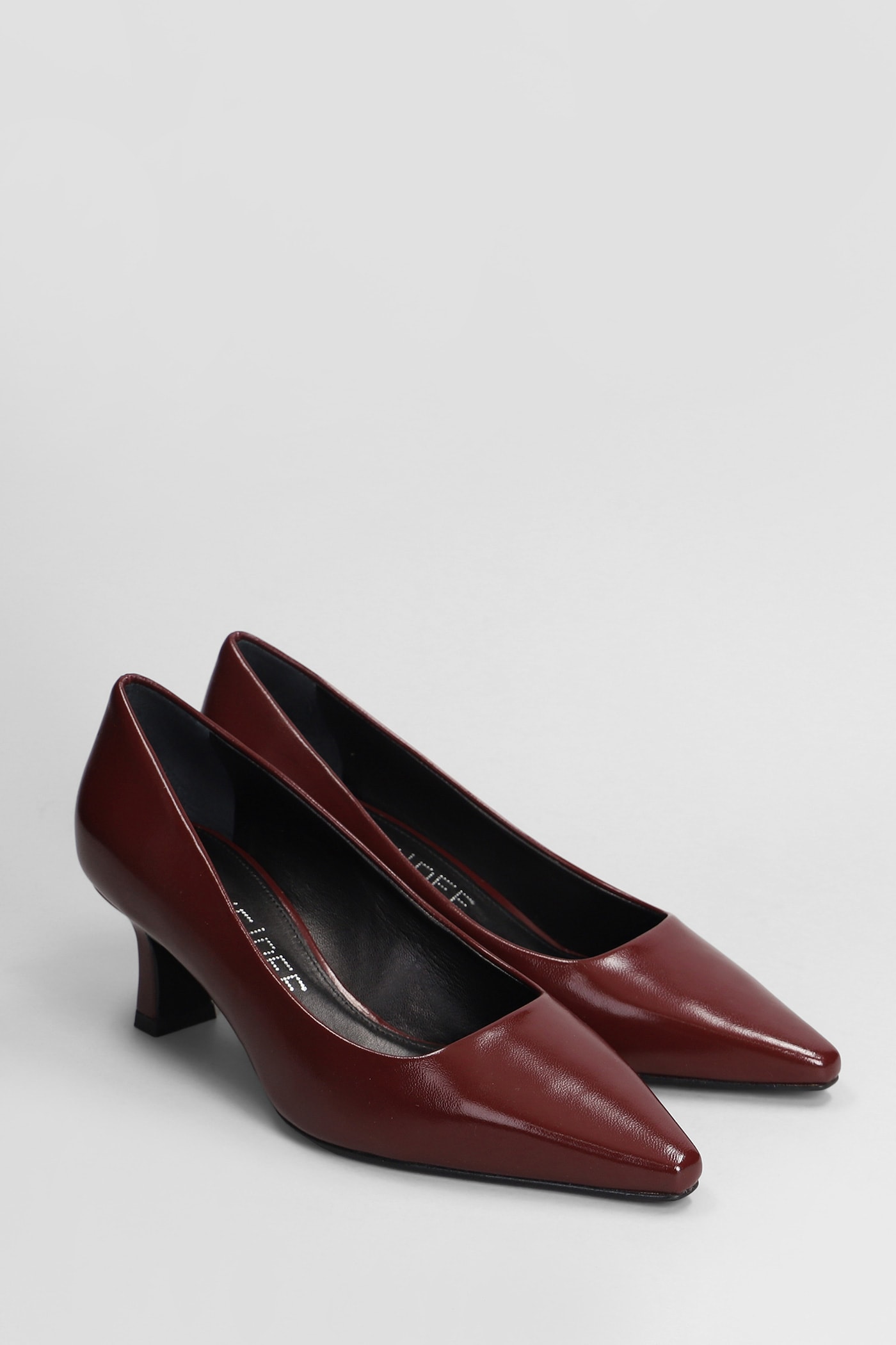 Shop Julie Dee Pumps In Bordeaux Leather