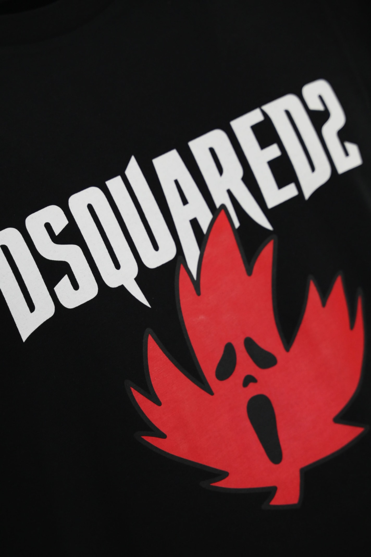 Shop Dsquared2 T-shirt With Ghost Maple Leaf Print In Cotton In Black