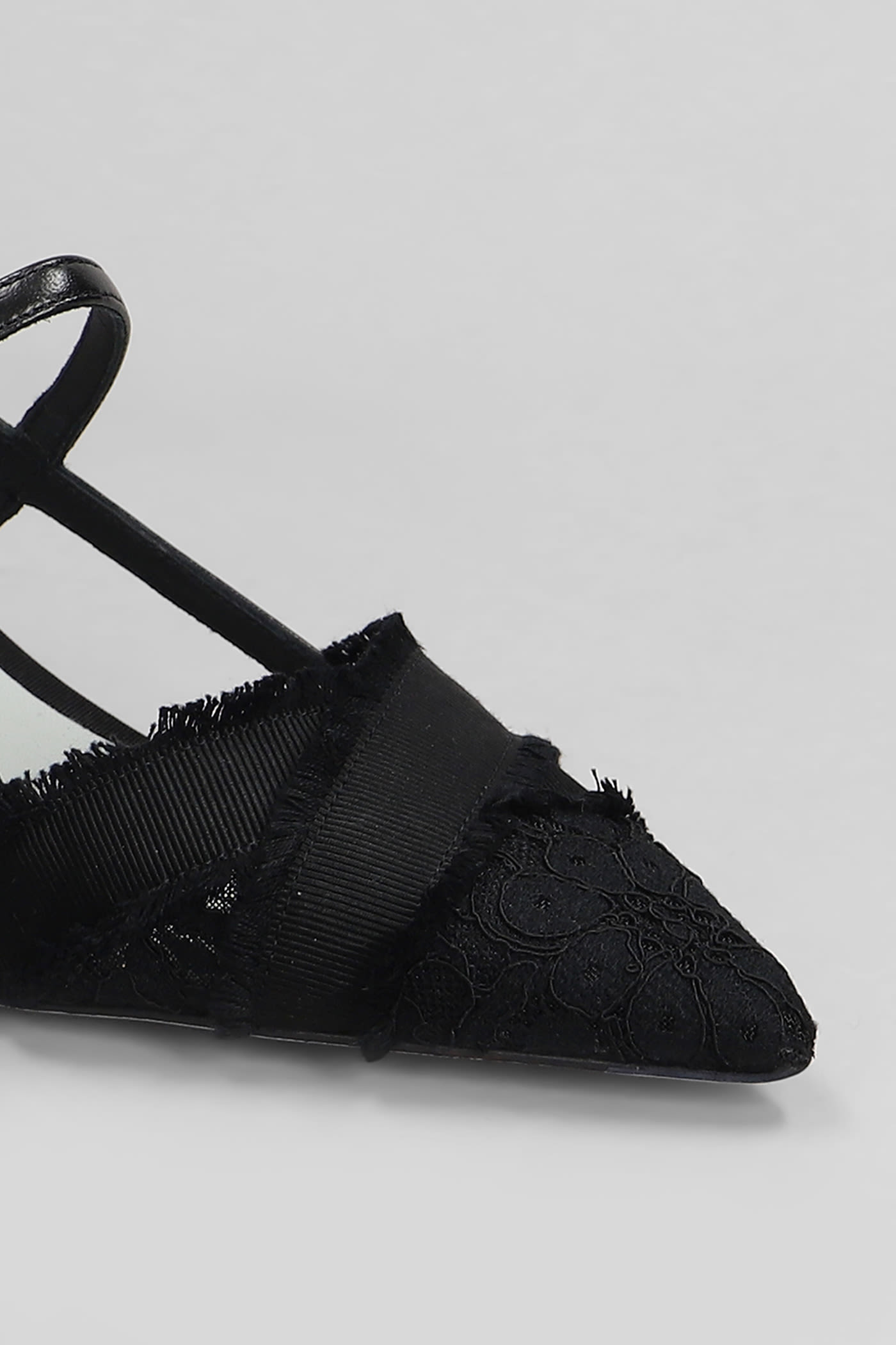 Roberto Festa Mirelle Pumps In Black Leather And Fabric In Black