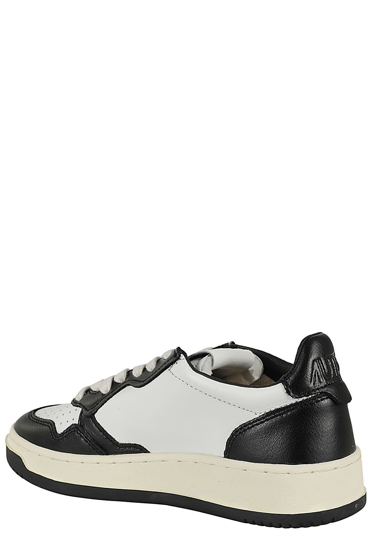 Shop Autry Medalist Low Wom In Wht Blk