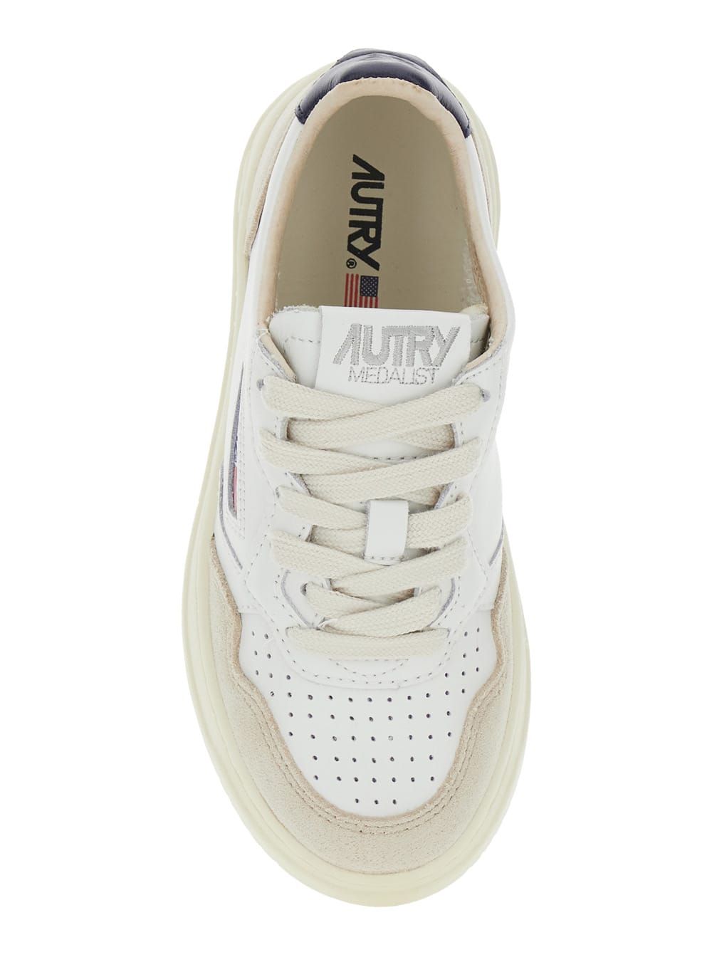 Autry Medalist White Low Top Sneakers With Logo Patch On The Side And Perforated Panels In Leather Boy In White