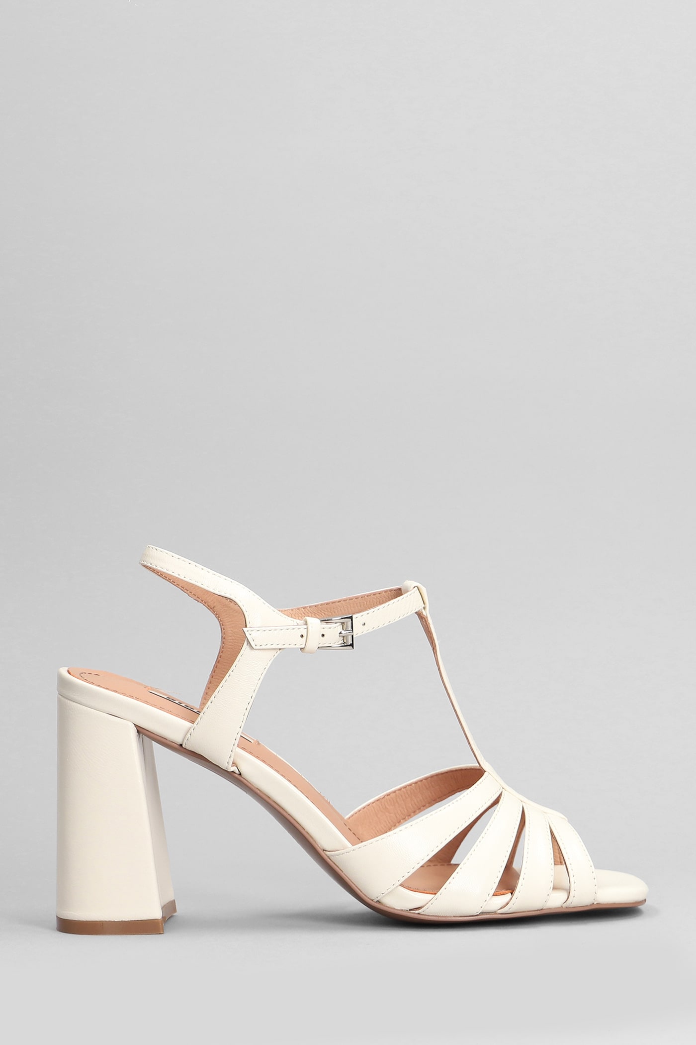 Azalea Sandals In White Leather