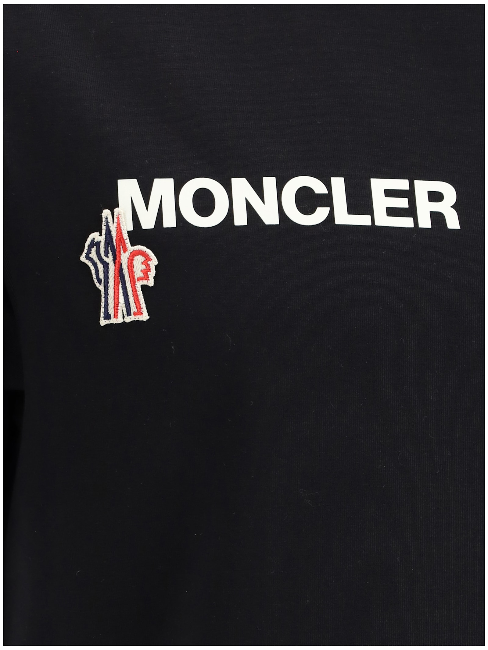 Moncler Crew Neck Short Sleeve Straight Hem T-shirt In Black