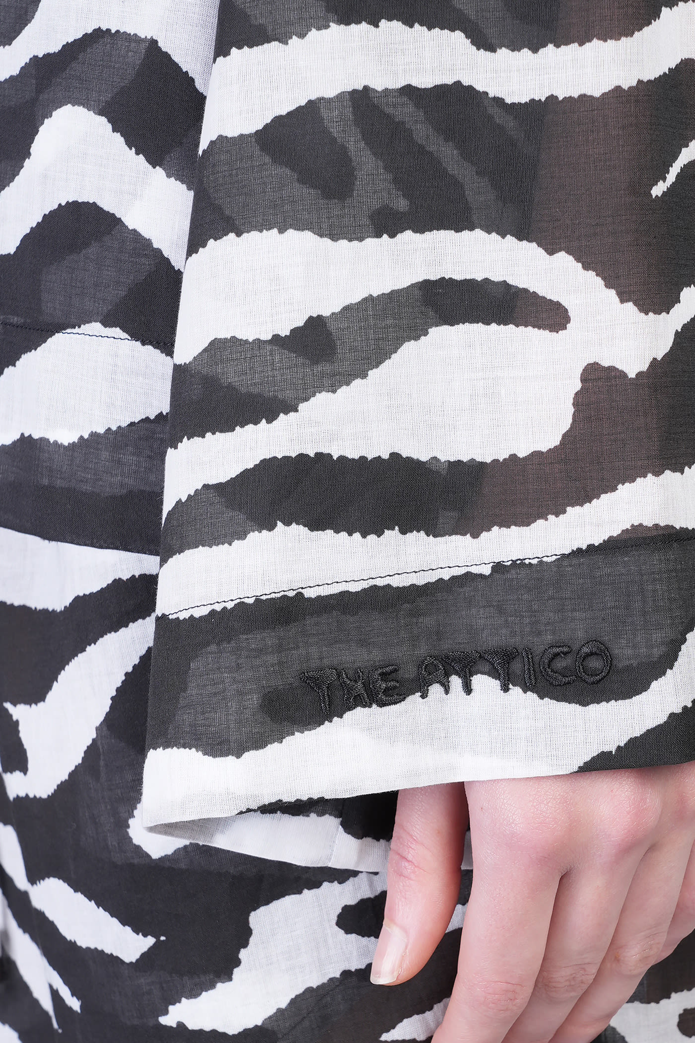 Attico Blouse In White Cotton In Animal Print