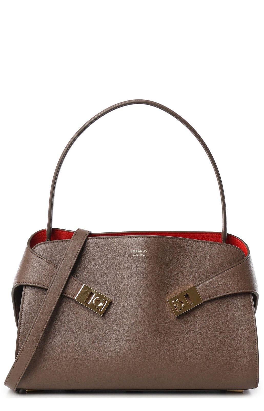 Hug Medium Shoulder Bag