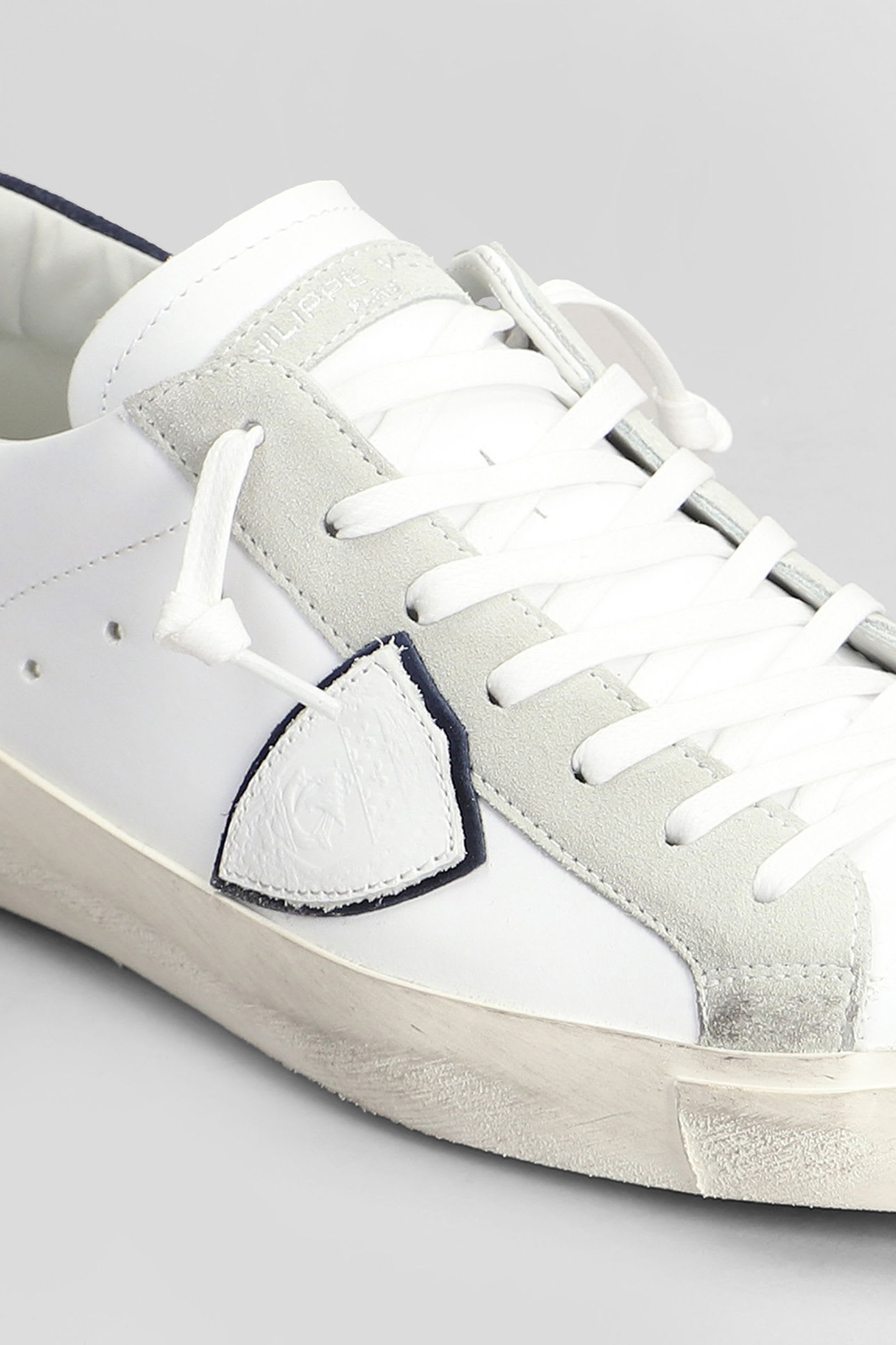 Philippe Model Prsx Low Sneakers In White Suede And Leather In White