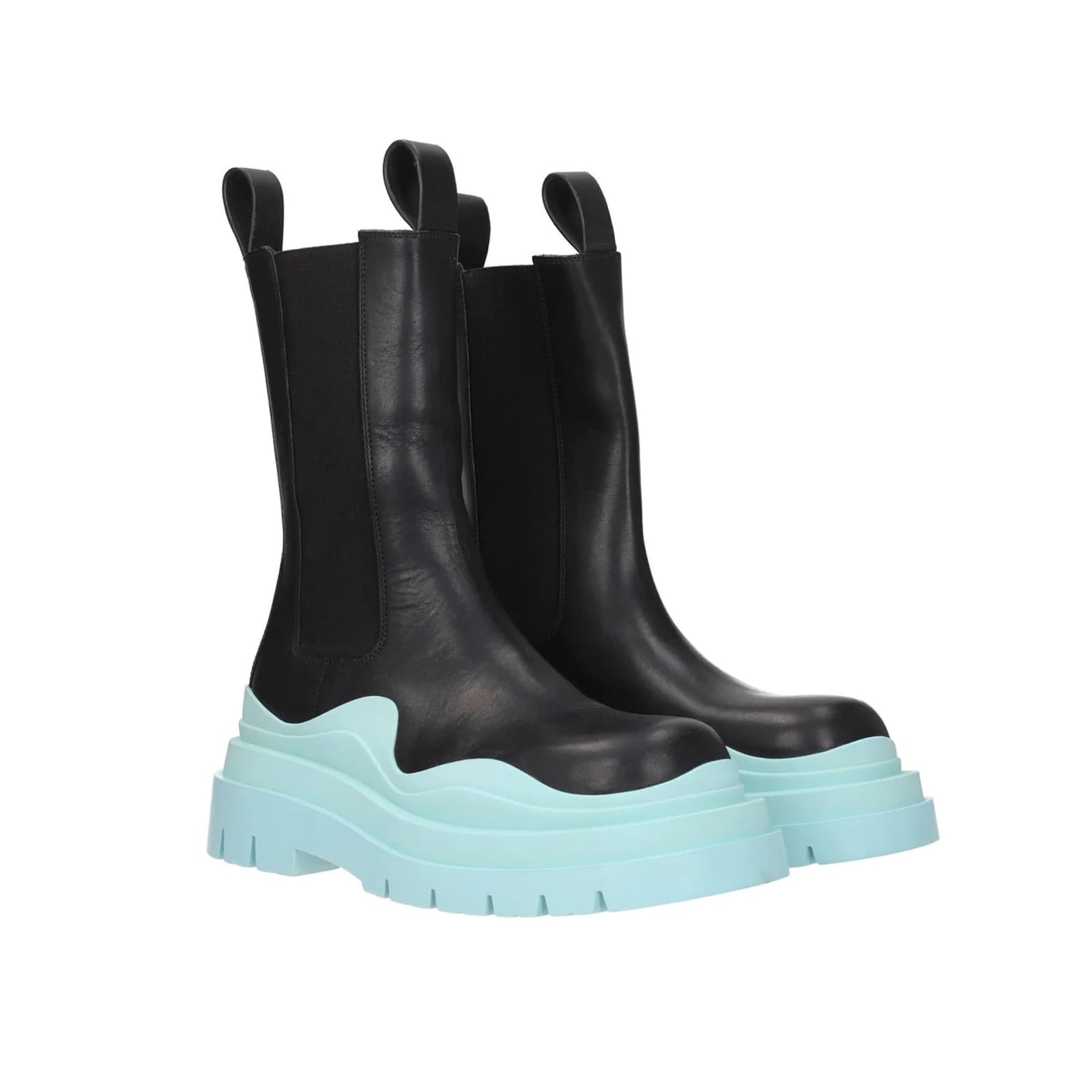 Bottega Veneta Tire Round-headed Chelsea Boots In Black