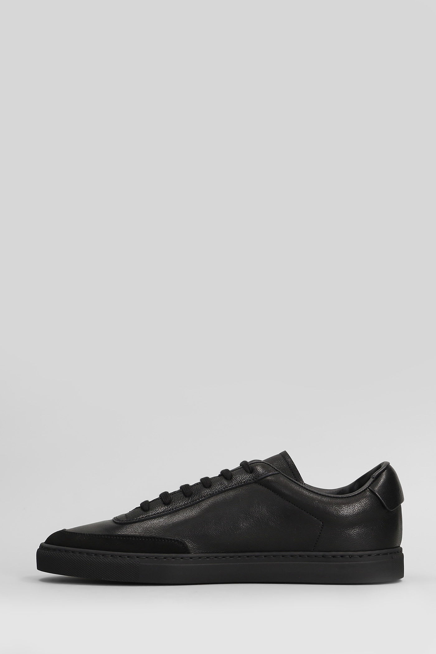 Common Projects Court Classic Sneakers In Black Suede And Leather In Black