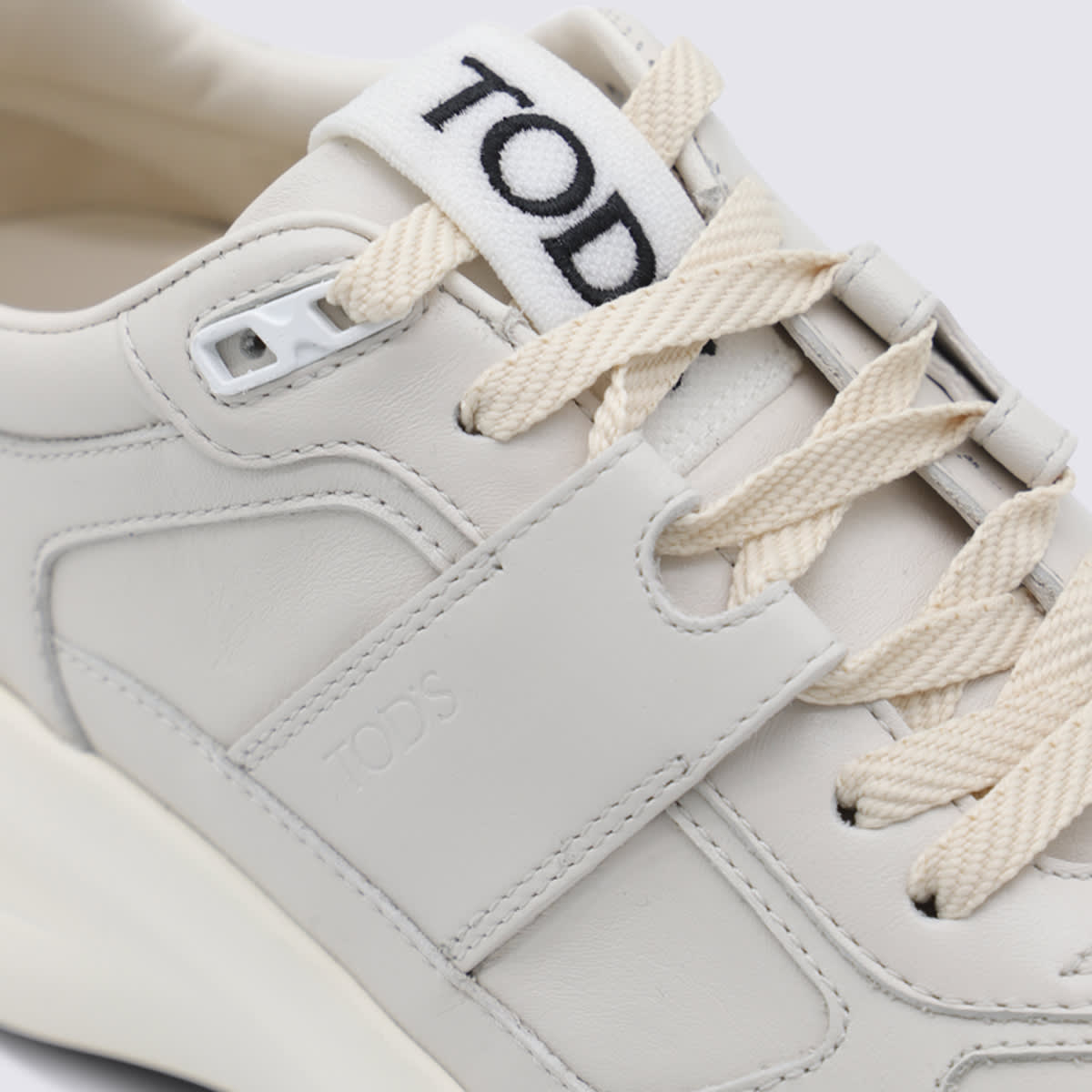 Tod's Low Top Leather Sneakers With Contrast Sole In White