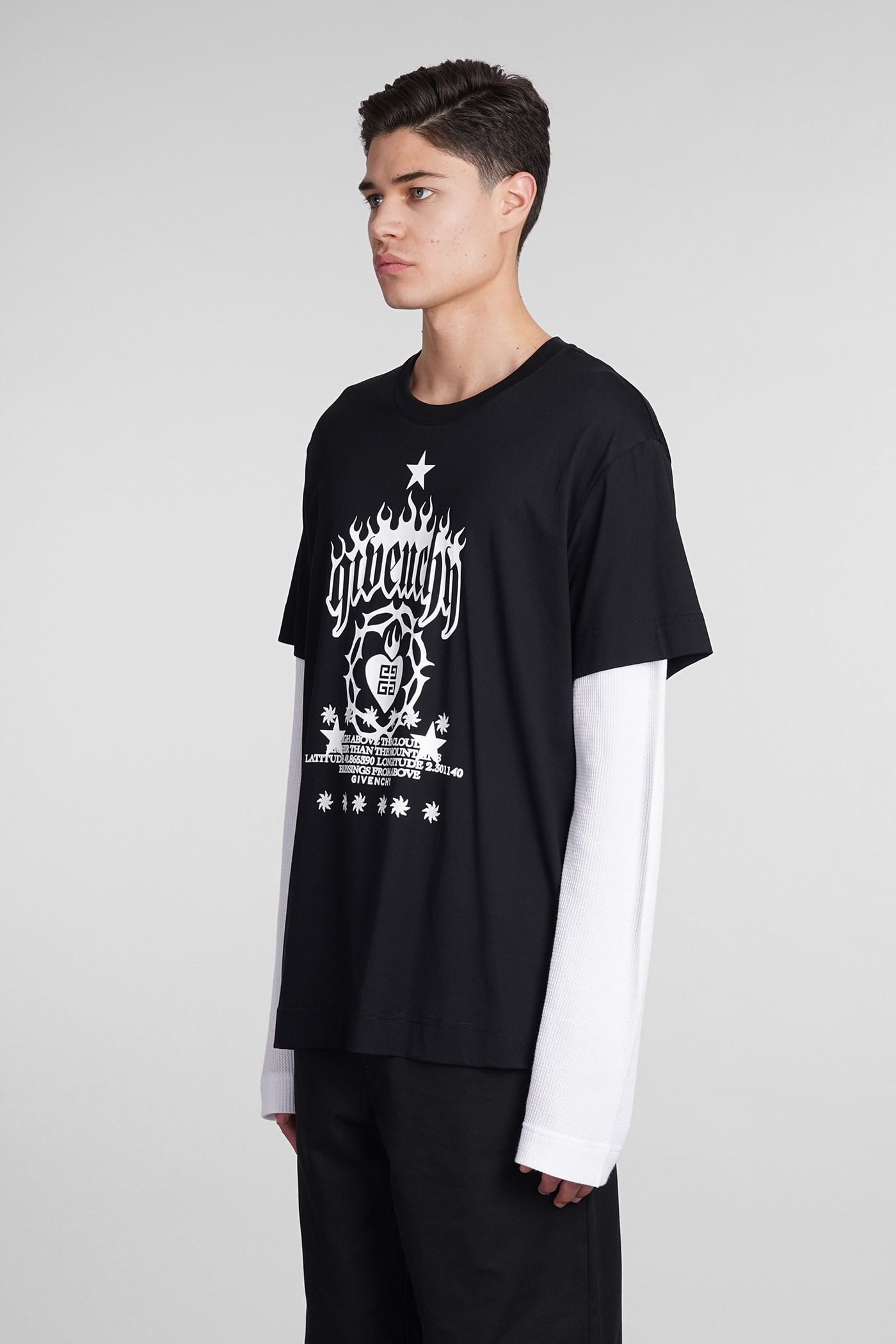 Shop Givenchy T-shirt In Black Cotton In Nero