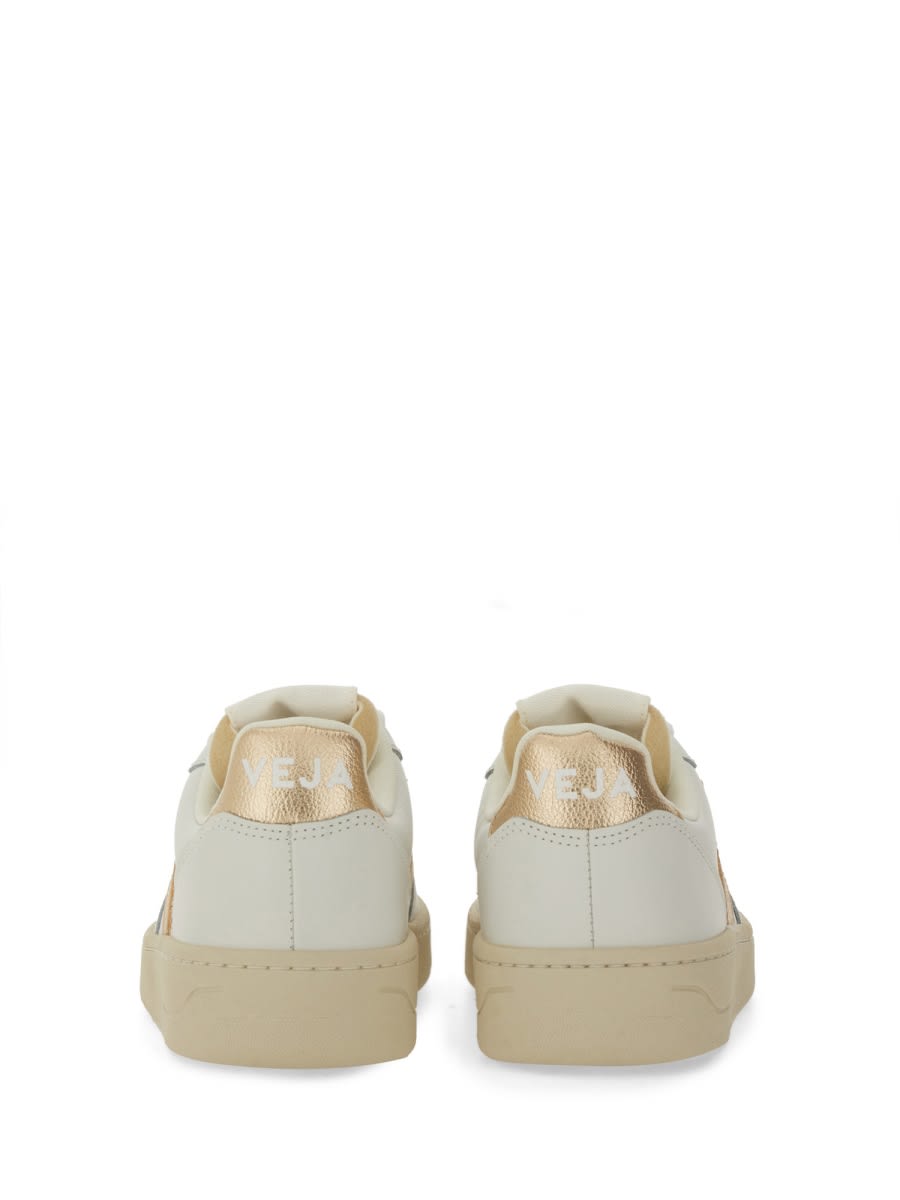 Veja V-10 Bicolor Leather Low-top Sneakers In Neutral