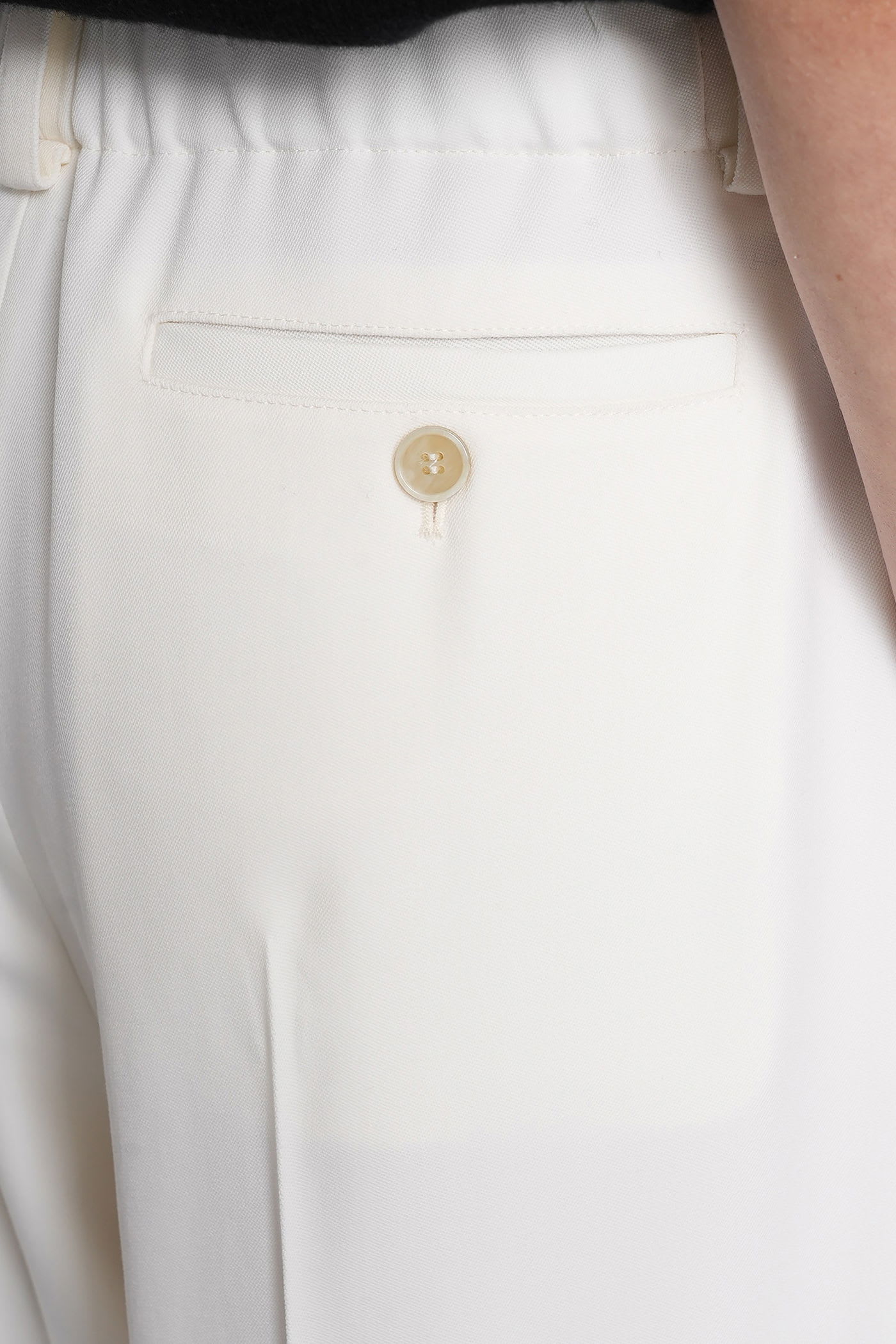 Givenchy Pants In White Wool In White