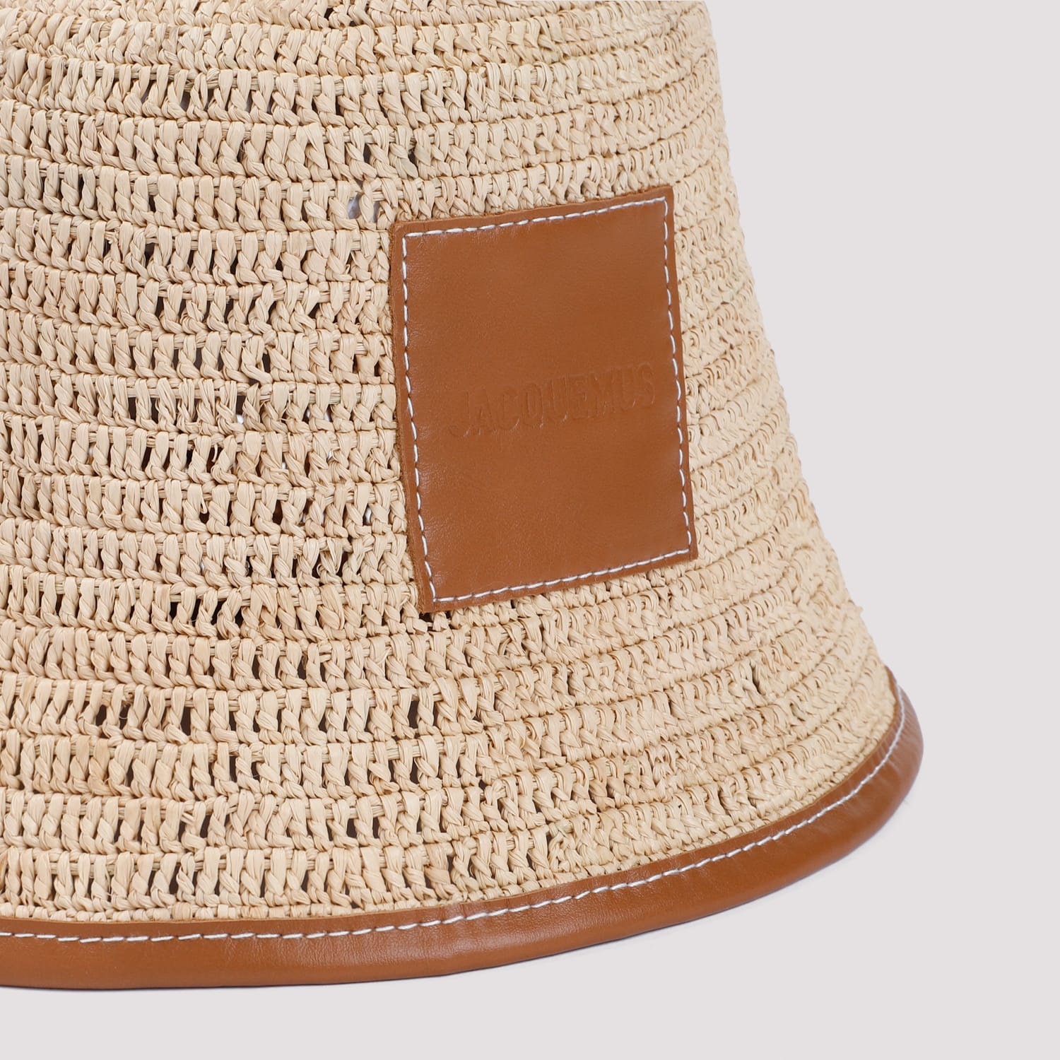 Jacquemus Le Bob Logo Patch Bucket Hat In Neutral