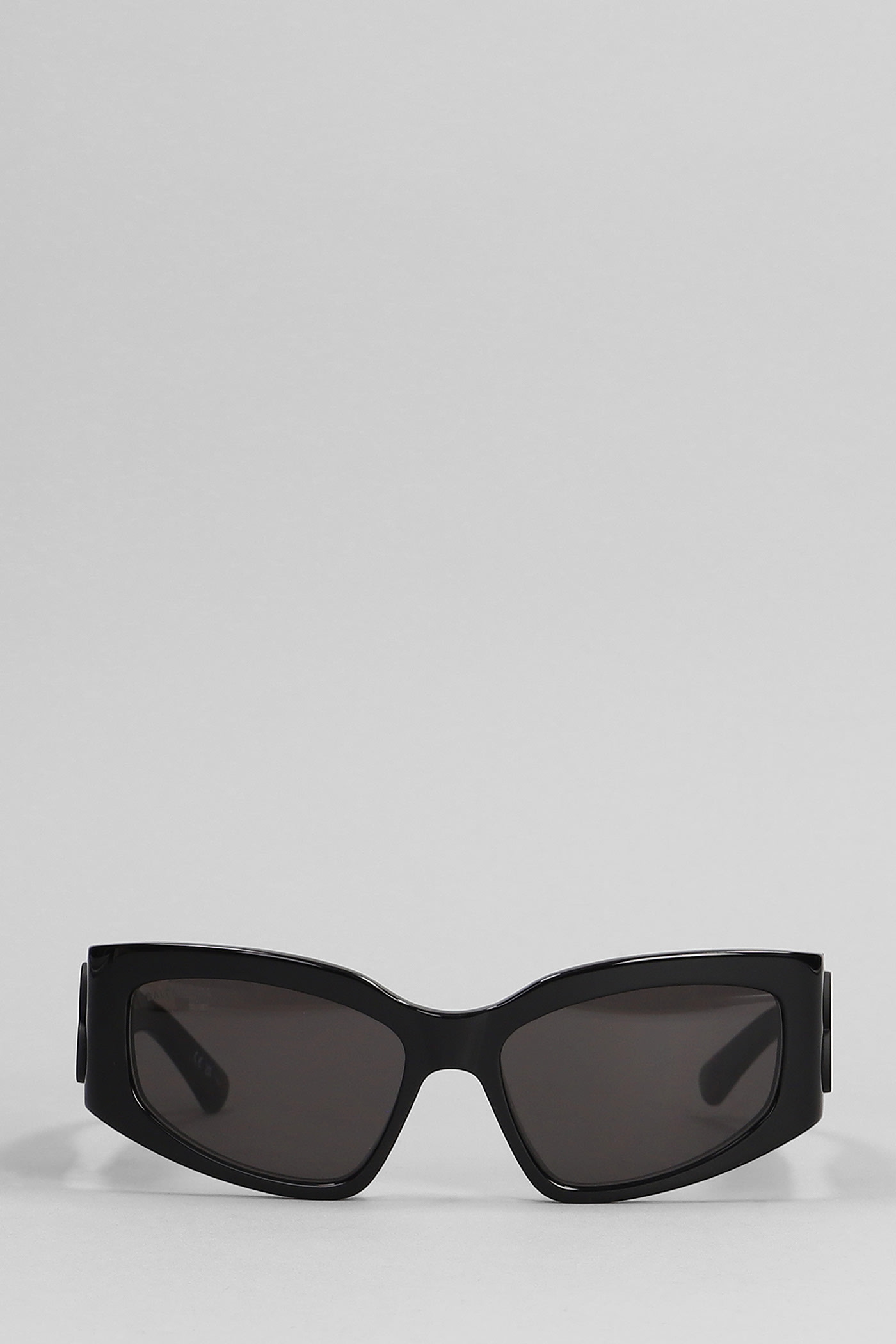 Shop Balenciaga Sunglasses In Black Acetate