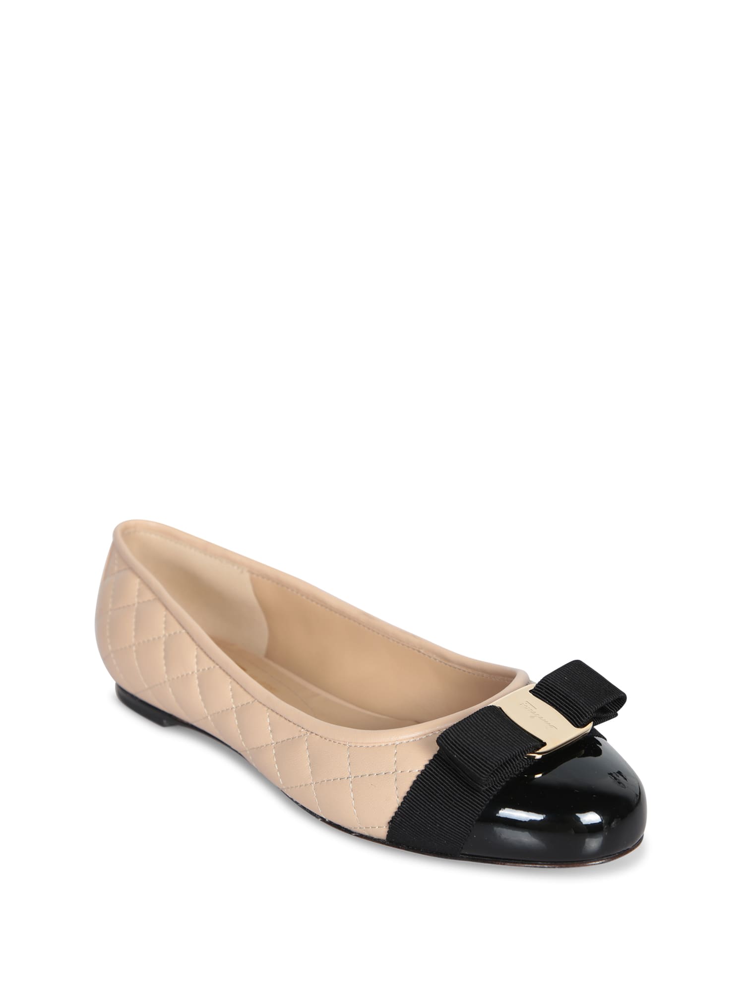 Ferragamo Varina Bow-embellished Quilted Smooth And Patent-leather Ballet Flats In Beige