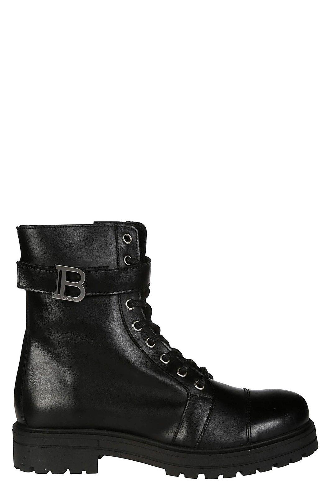 BALMAIN LOGO-PLAQUE ROUND TOE BOOTS