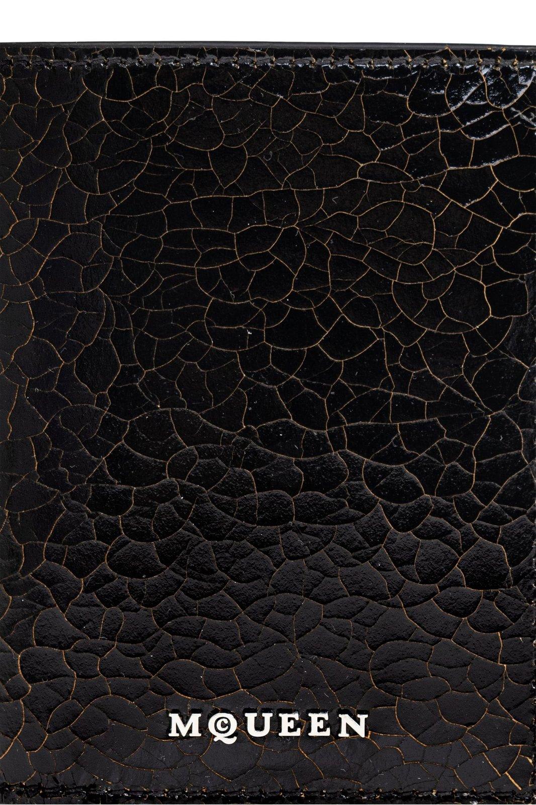 Alexander Mcqueen Crackled Effect Bi-fold Card Holder In Nero E Beige