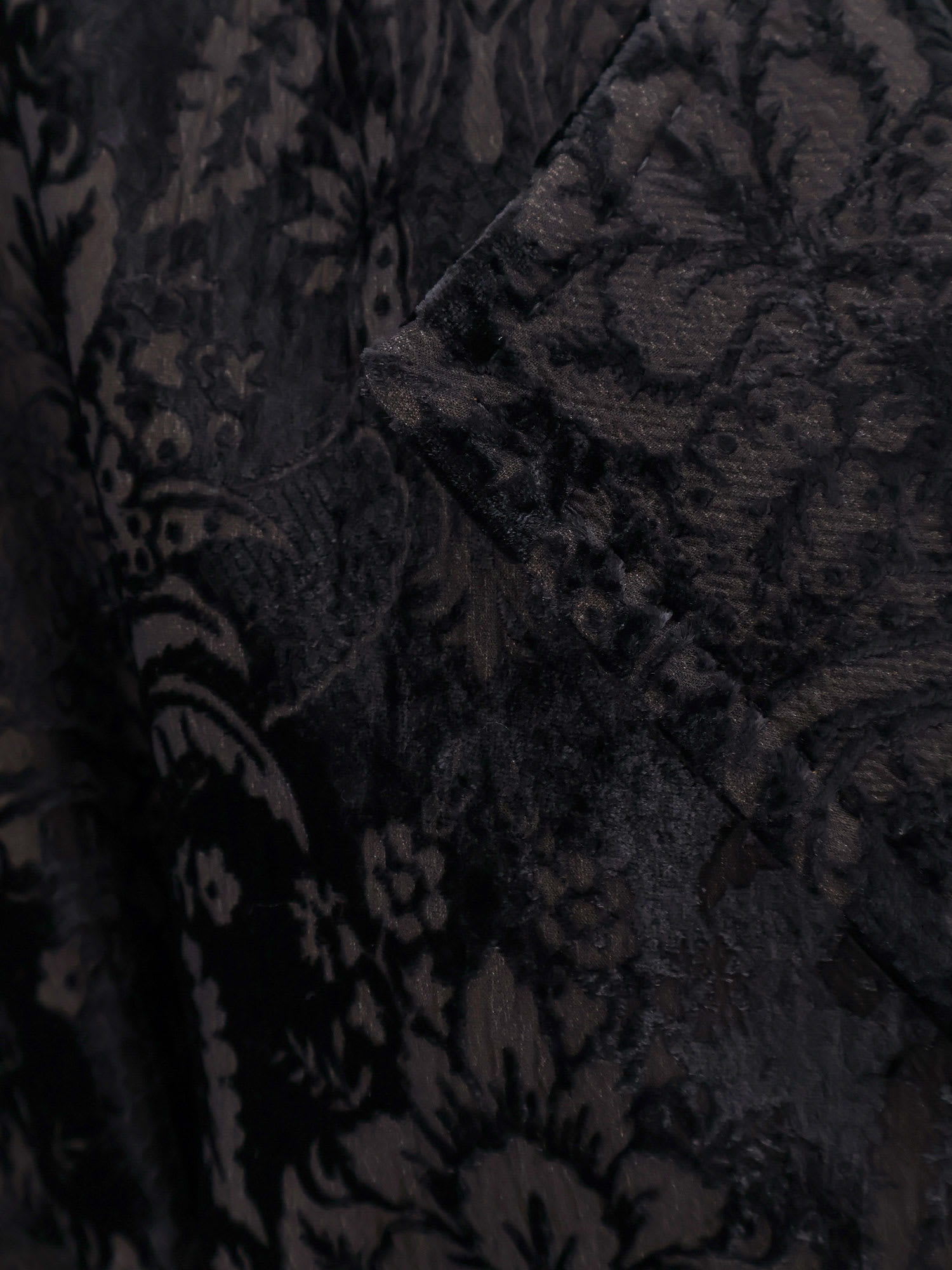 Max Mara Edolo Oversize Velvet Coat With Damask Motif In Black