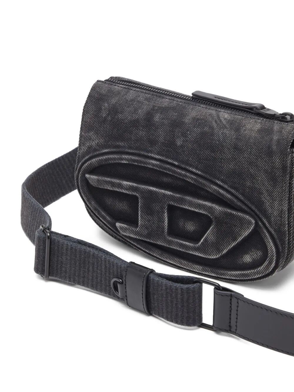 Diesel Women 1dr Camera Bag In Black