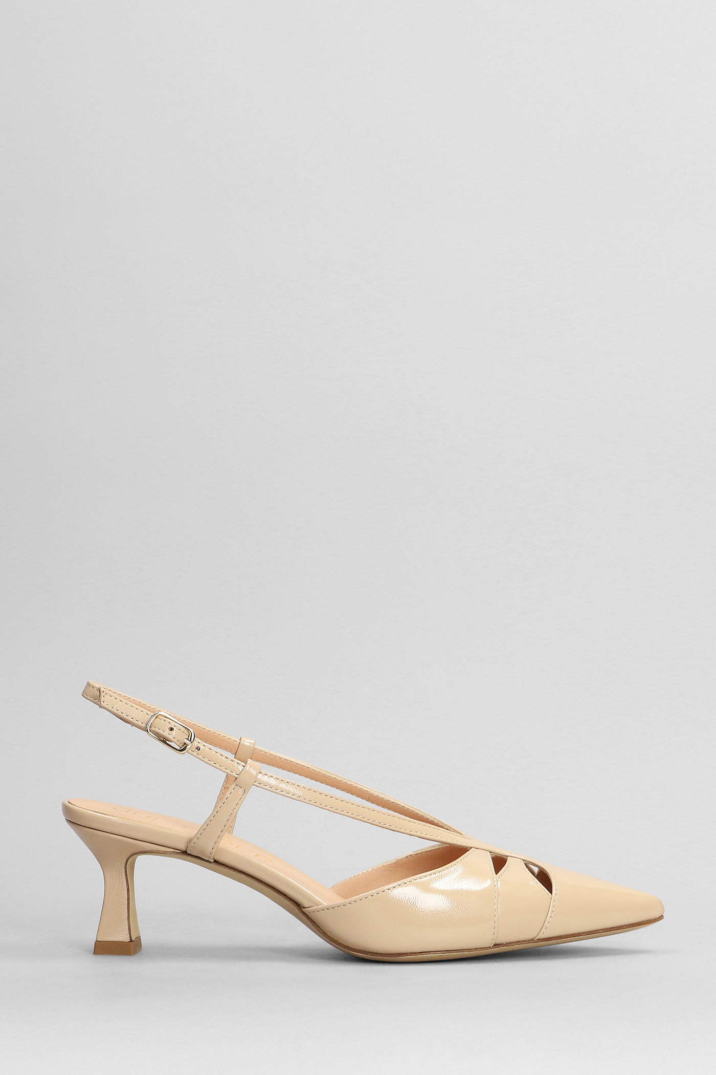 Pumps In Powder Leather