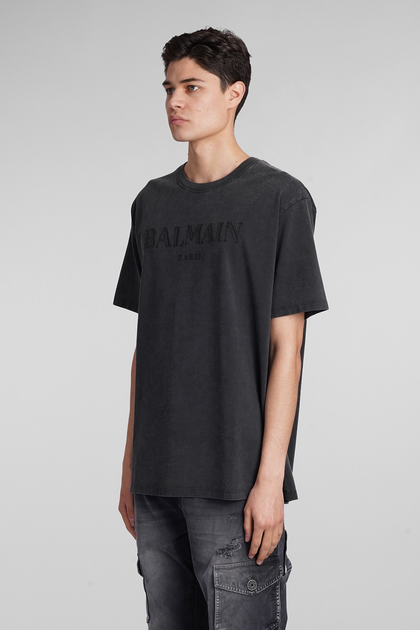 Shop Balmain T-shirt In Grey Cotton