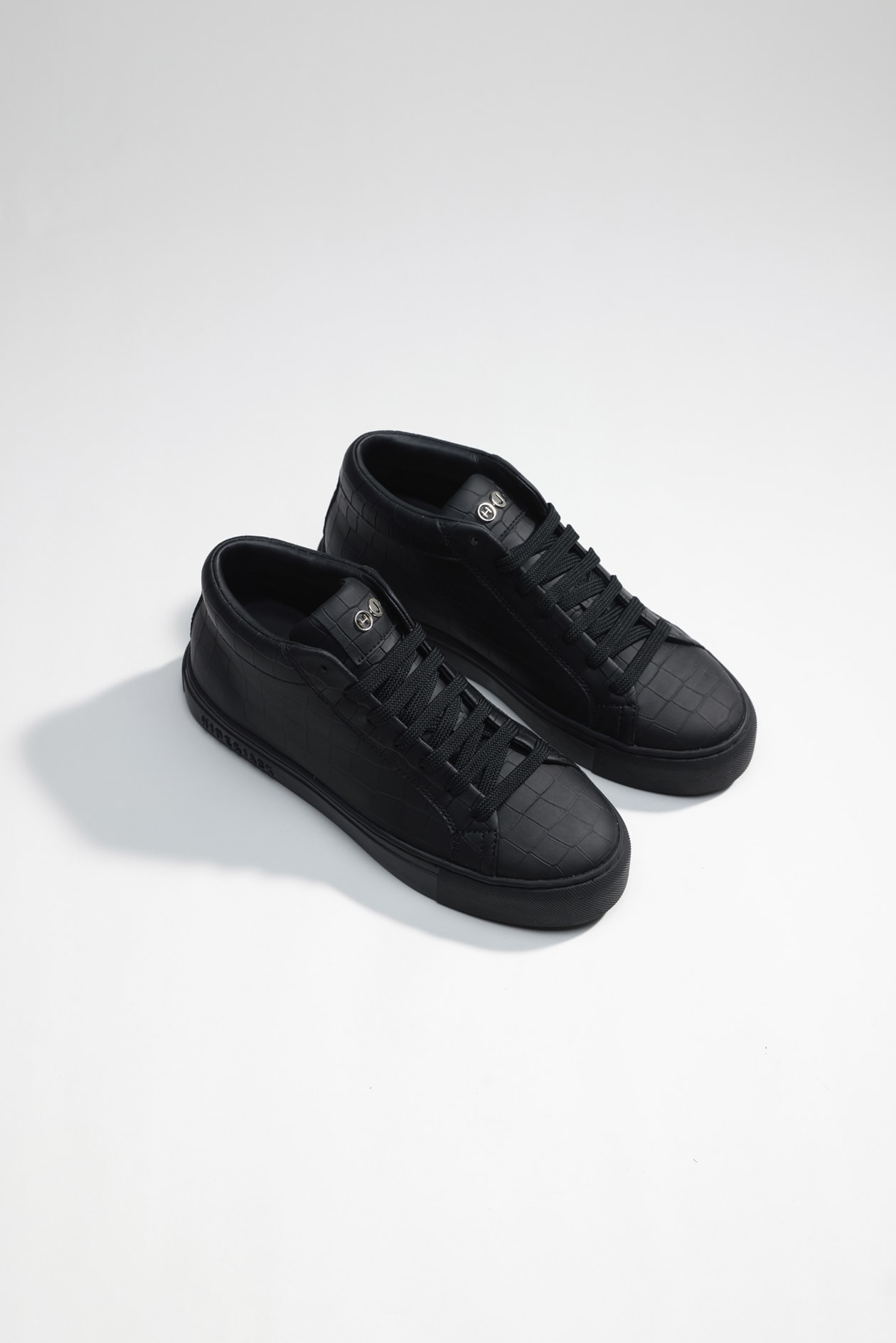 Hide & Jack High Top Sneaker - Essence Black Black