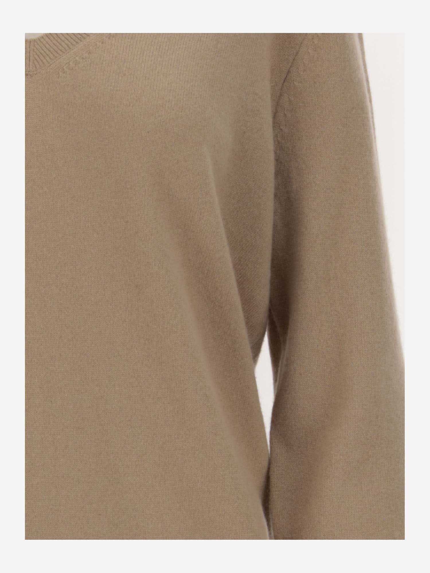 Vince Cashmere Pullover In Brown