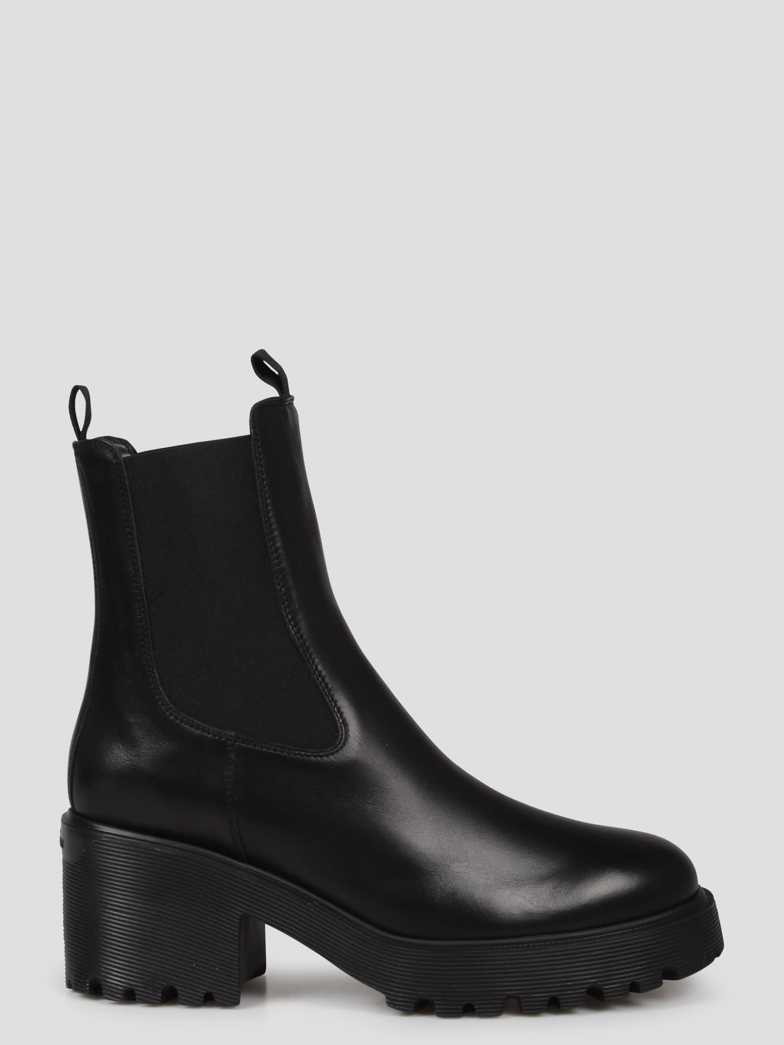 Shop Hogan H649 Chelsea Boots In Black