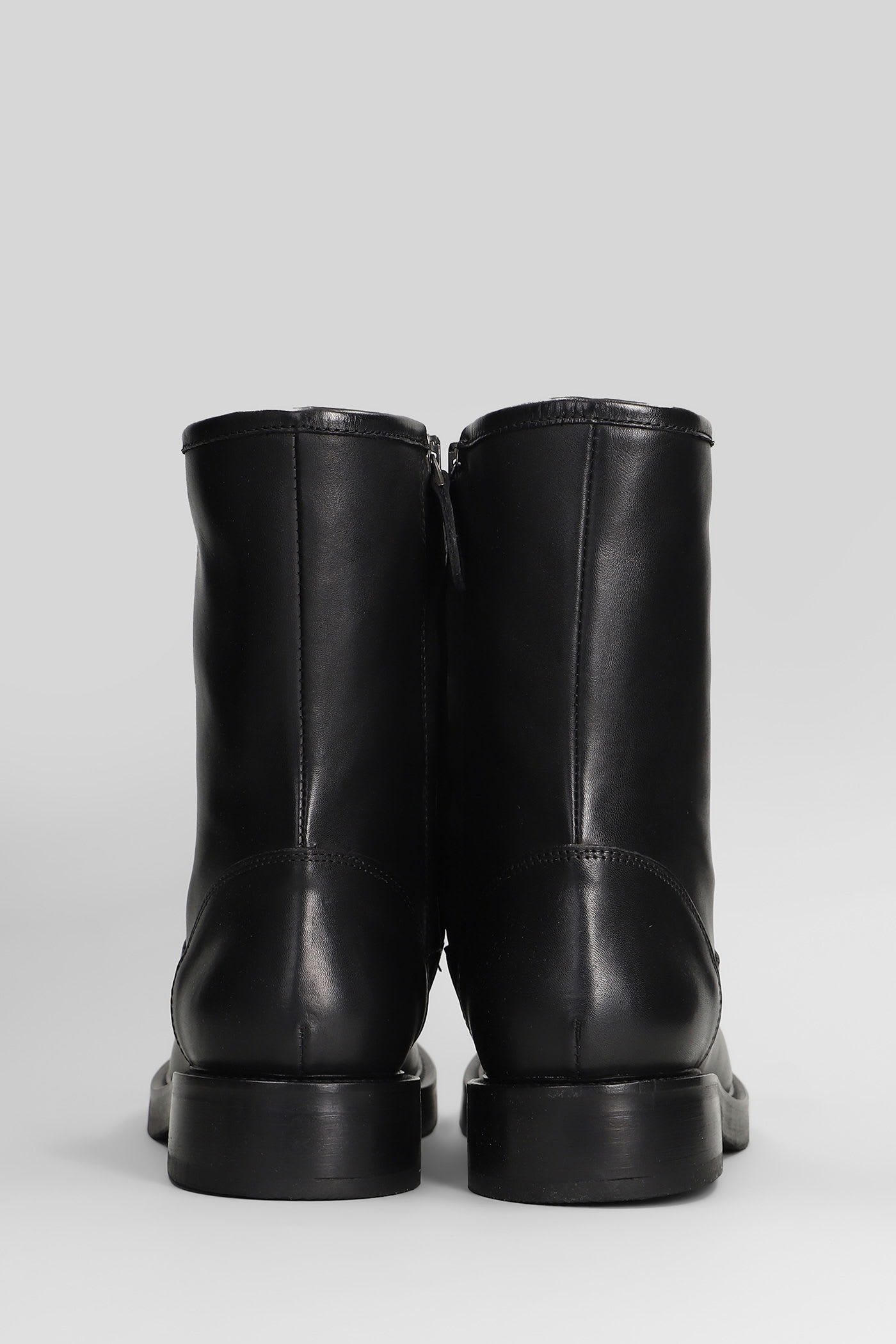 Julie Dee Low Heels Ankle Boots In Black Leather In Black