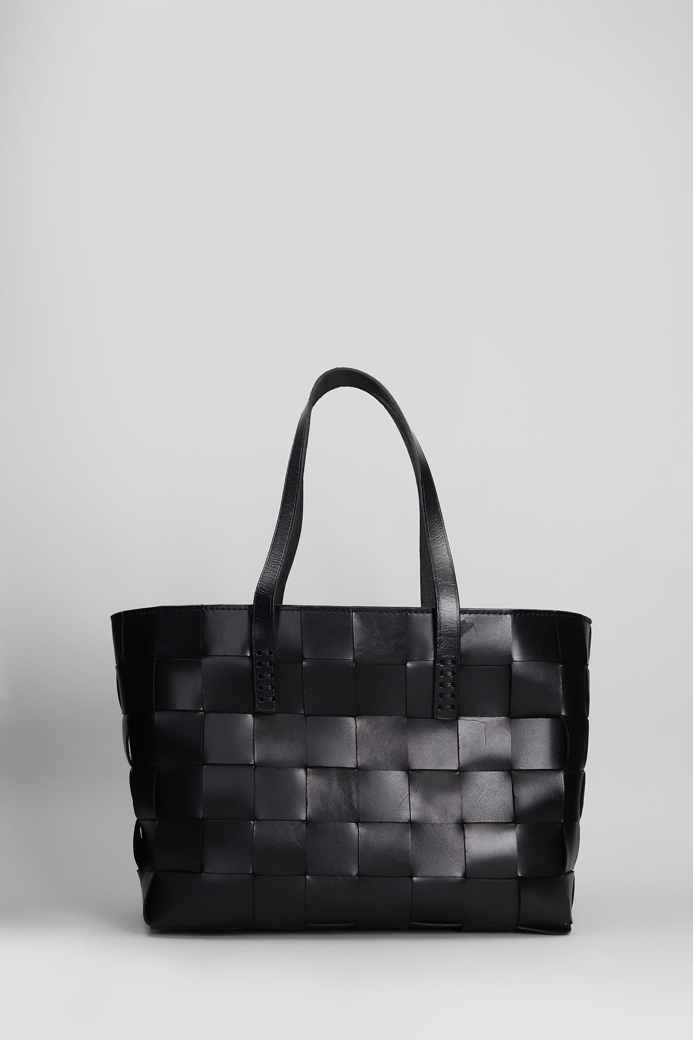 Dragon Diffusion Box Weave Basket Tote In Black Leather In Black