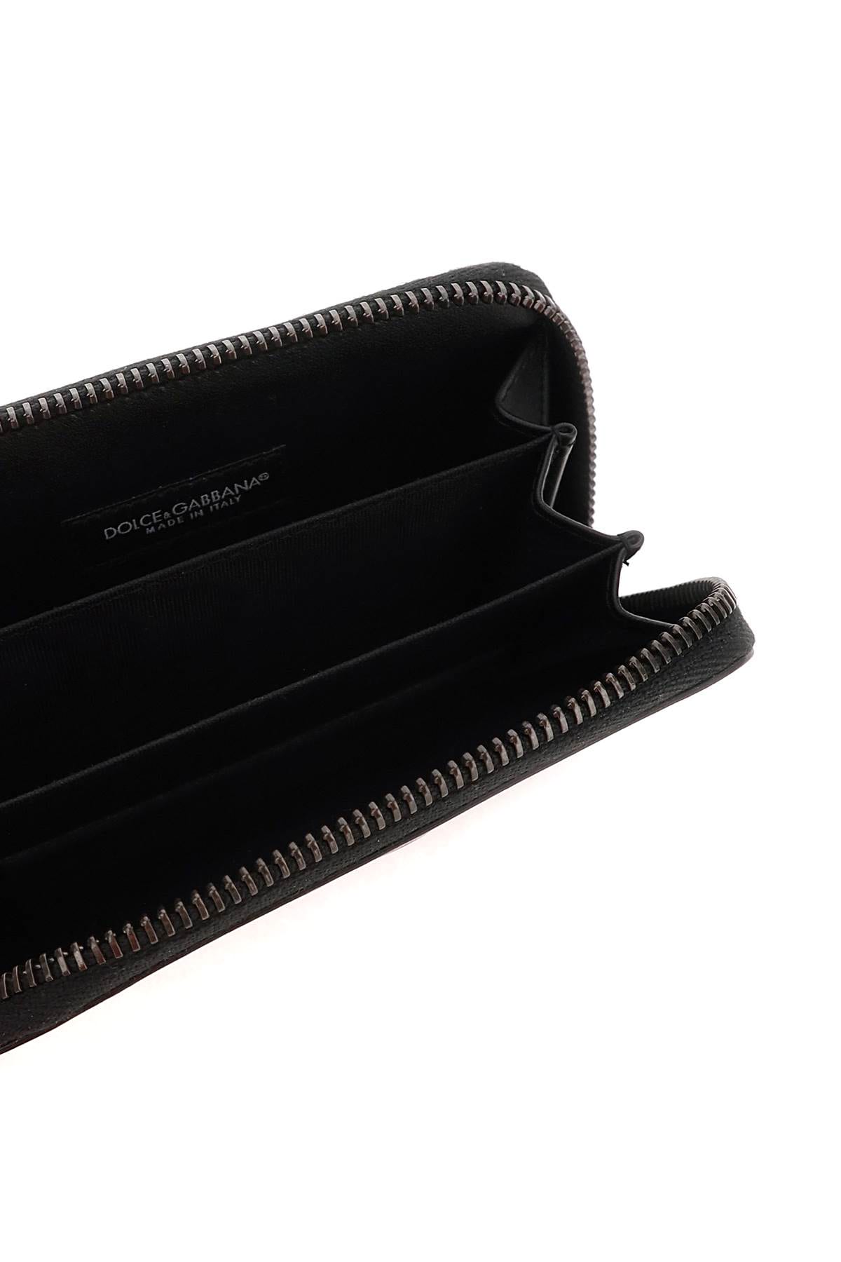 Dolce & Gabbana Logo Plaque Zipped Compact Wallet In Black (black)