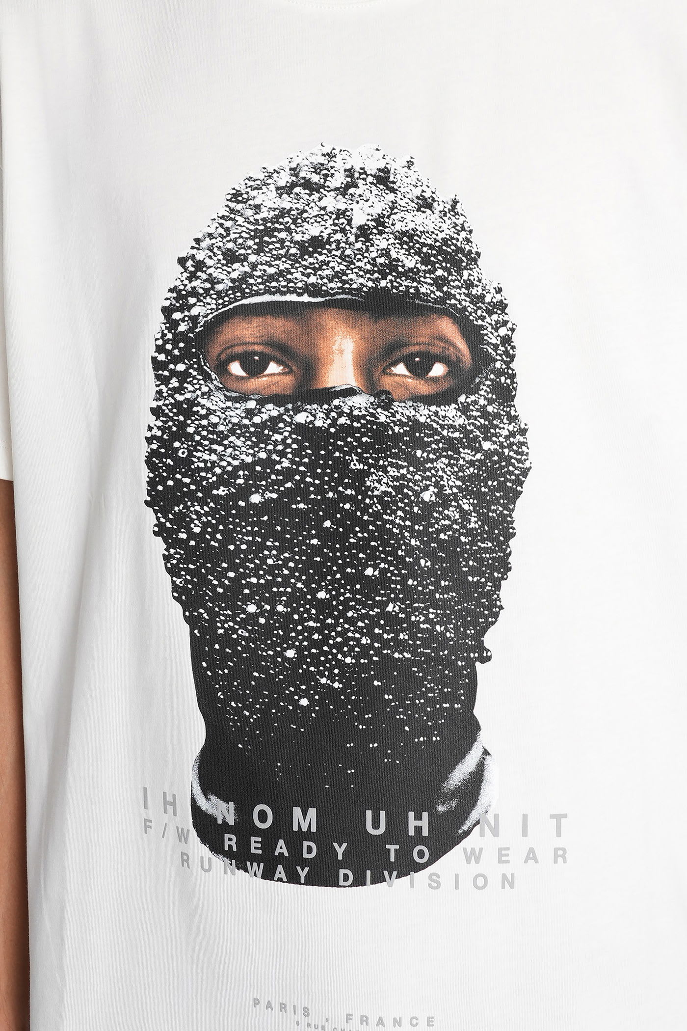 Ih Nom Uh Nit Graphic Print Crew Neck Short Sleeve T-shirt In White